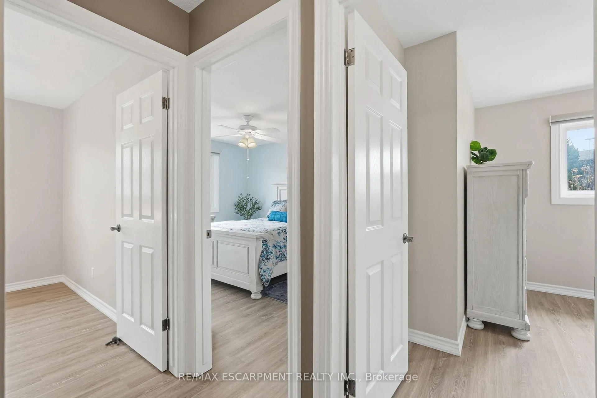 Photo 18 of 300 Eaglewood Drive, Hamilton, Eleanor — HOMEH