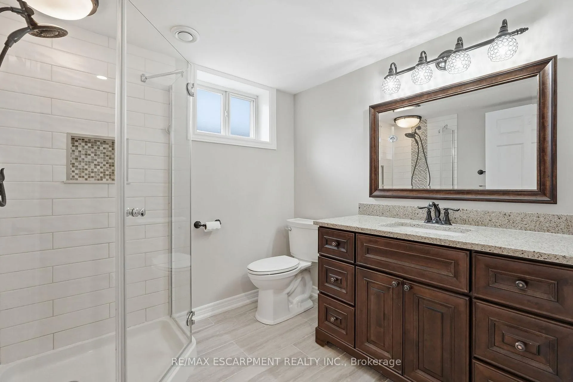 Photo 31 of 300 Eaglewood Drive, Hamilton, Eleanor — HOMEH