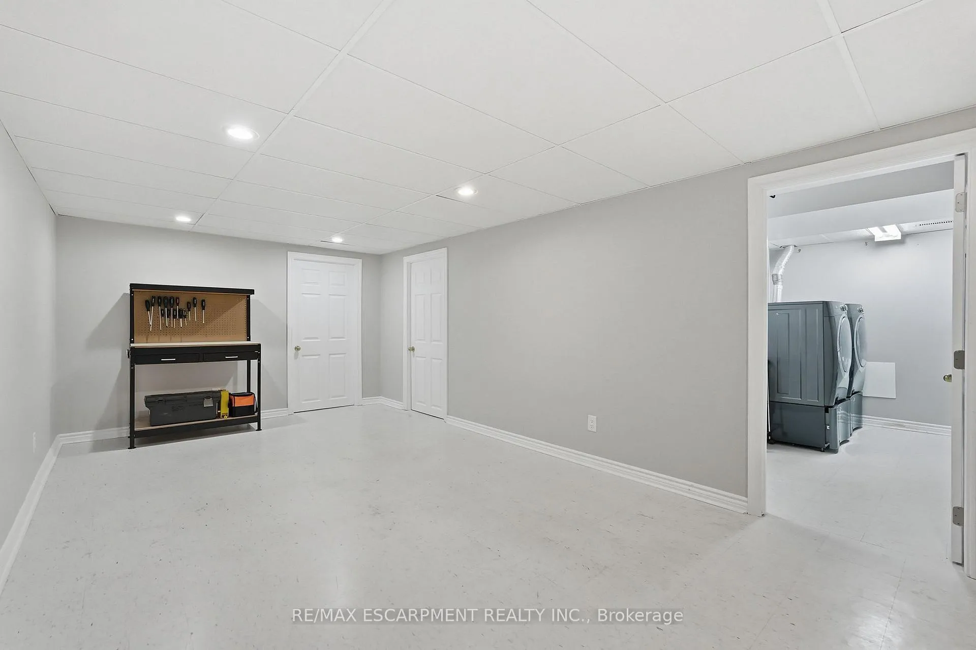 Photo 34 of 300 Eaglewood Drive, Hamilton, Eleanor — HOMEH