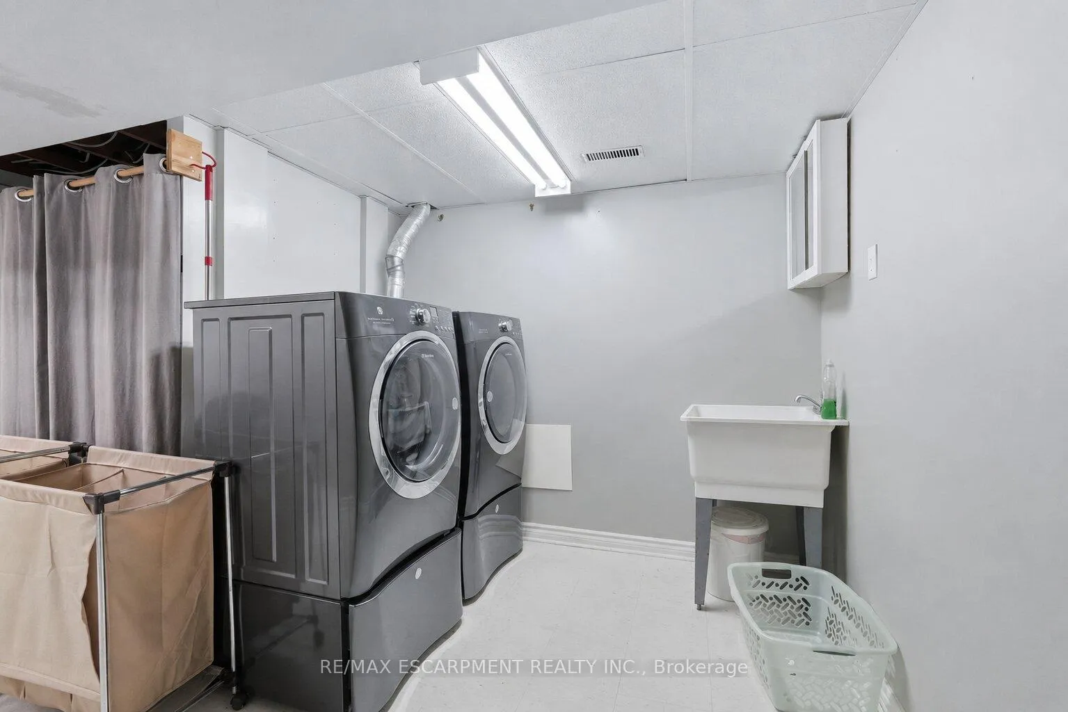 Photo 35 of 300 Eaglewood Drive, Hamilton, Eleanor — HOMEH