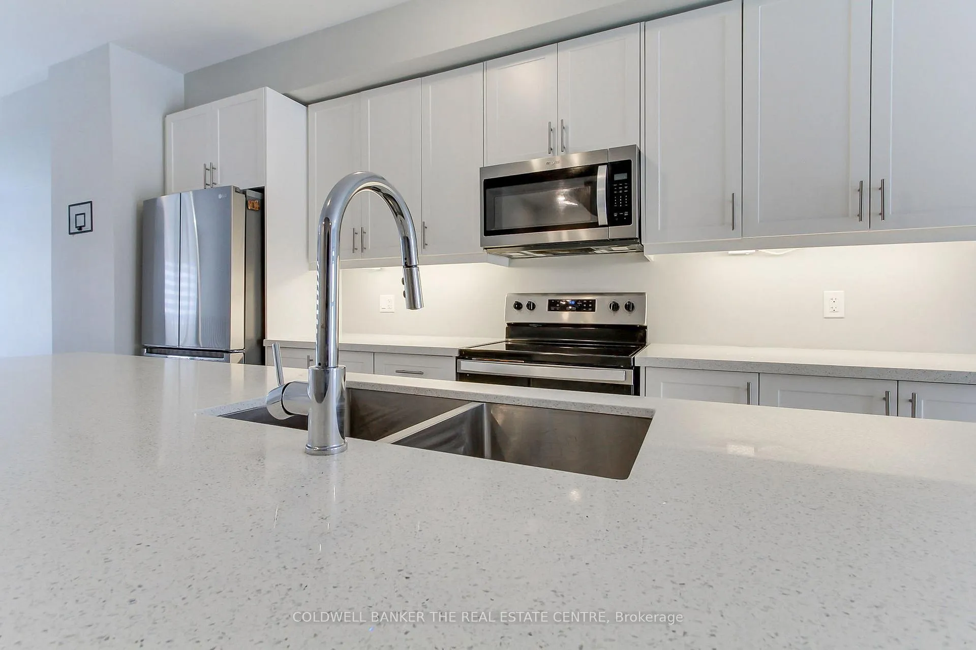 Photo 10 of 1481 Purchase Place, Innisfil, Lefroy — HOMEH