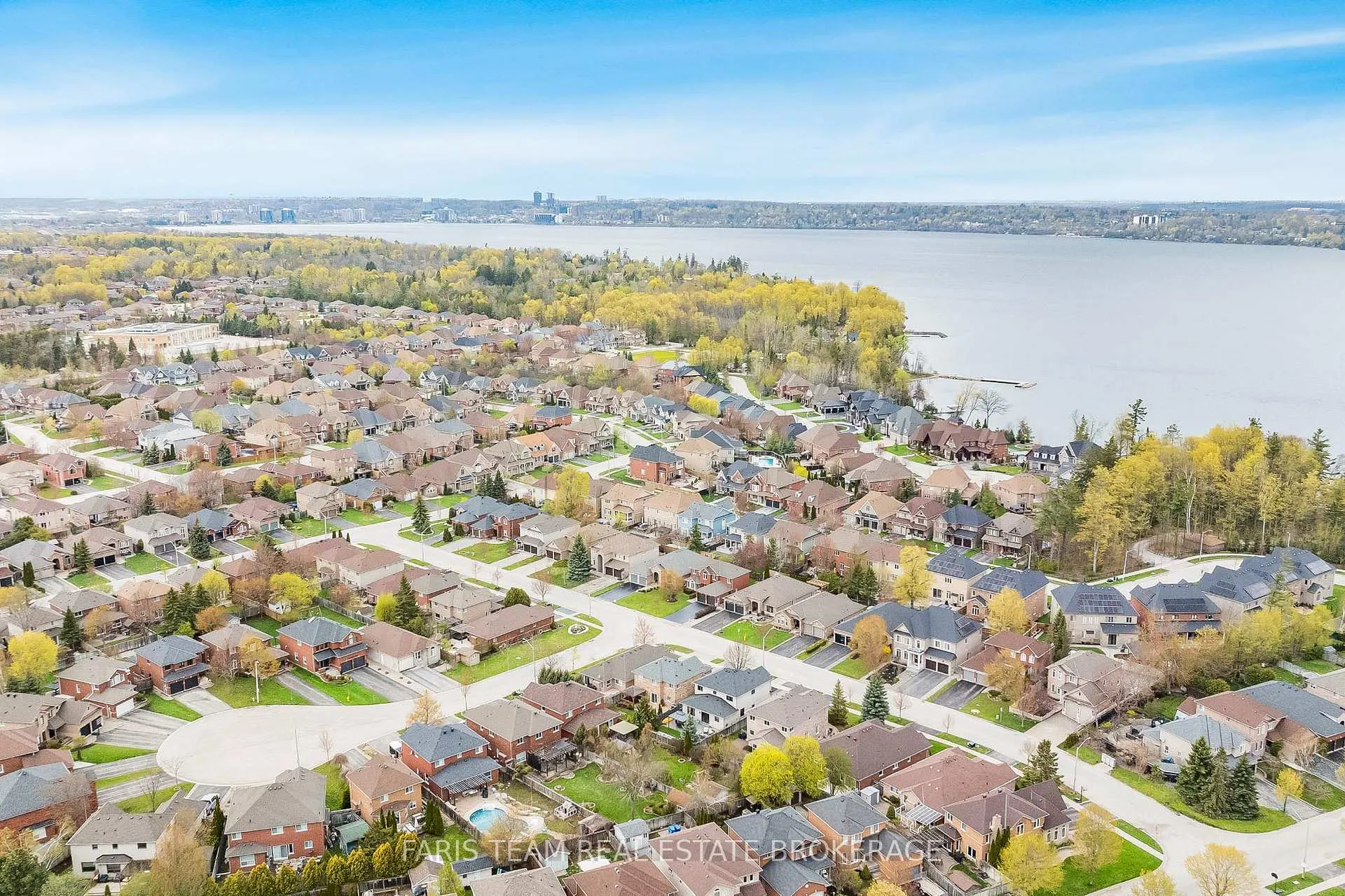 Photo 45 of 14 Bluewater Trail, Barrie, Bayshore — HOMEH