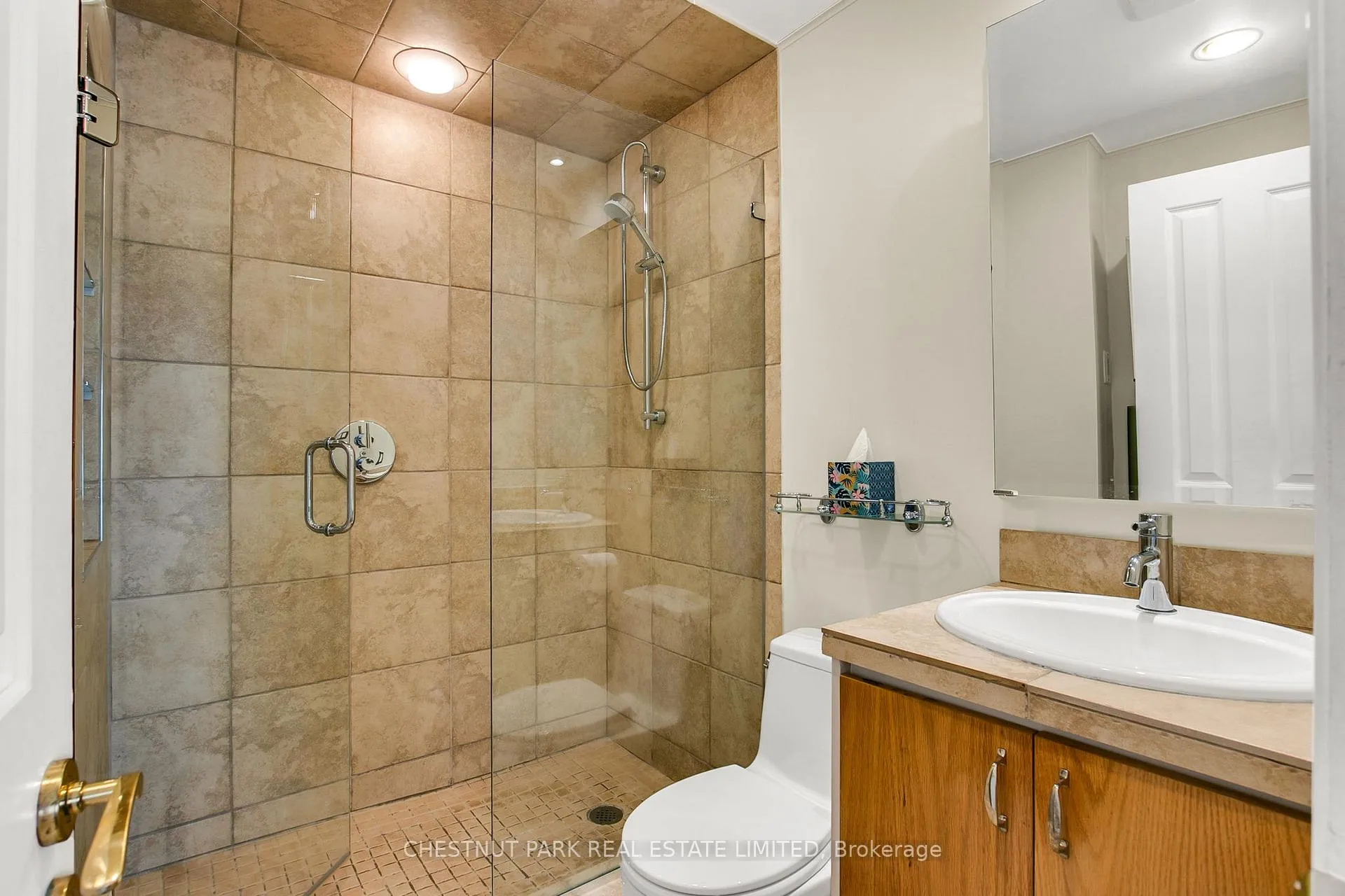 Photo 23 of 52 Maple Avenue, Toronto, Rosedale-Moore Park — HOMEH