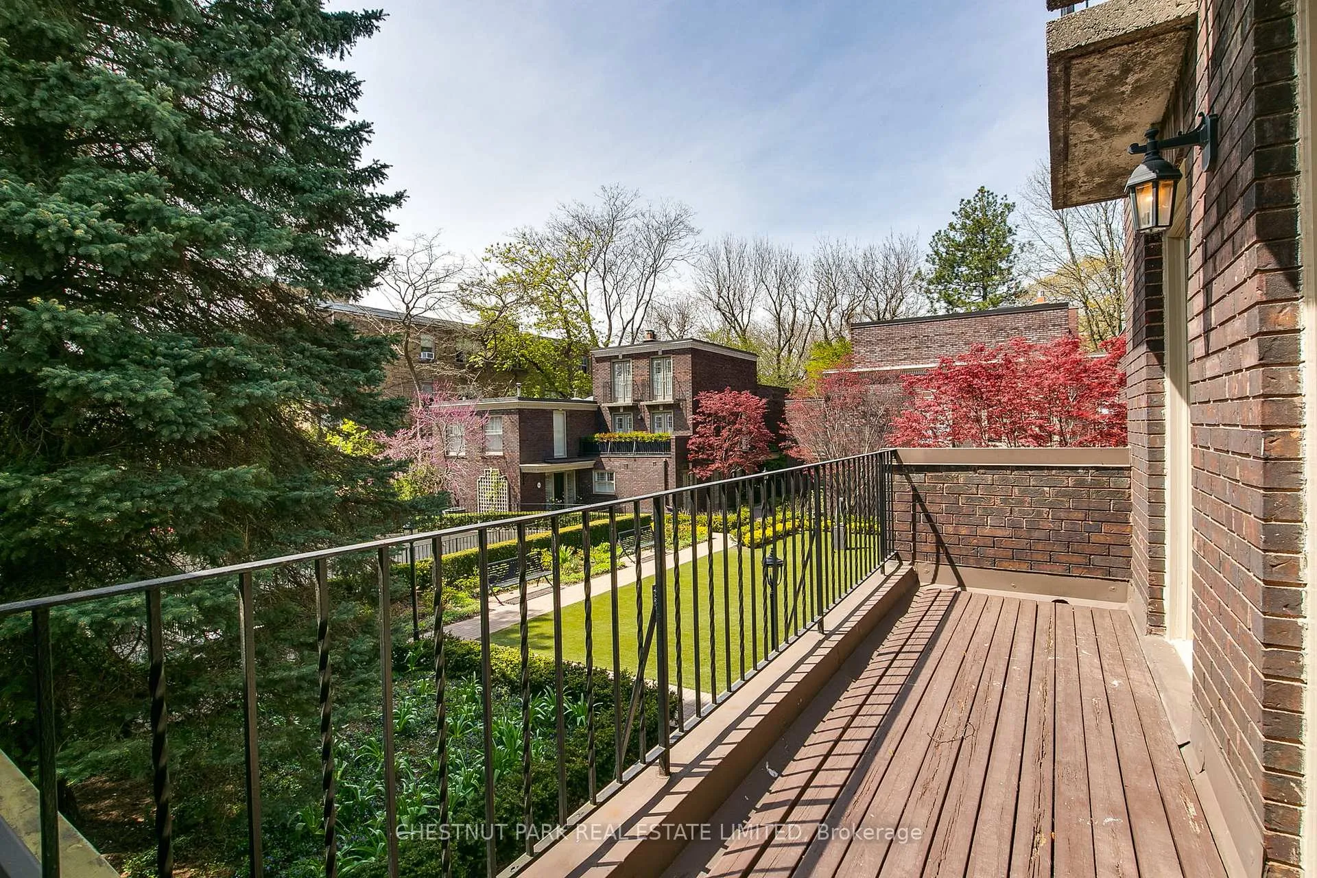 Photo 28 of 52 Maple Avenue, Toronto, Rosedale-Moore Park — HOMEH