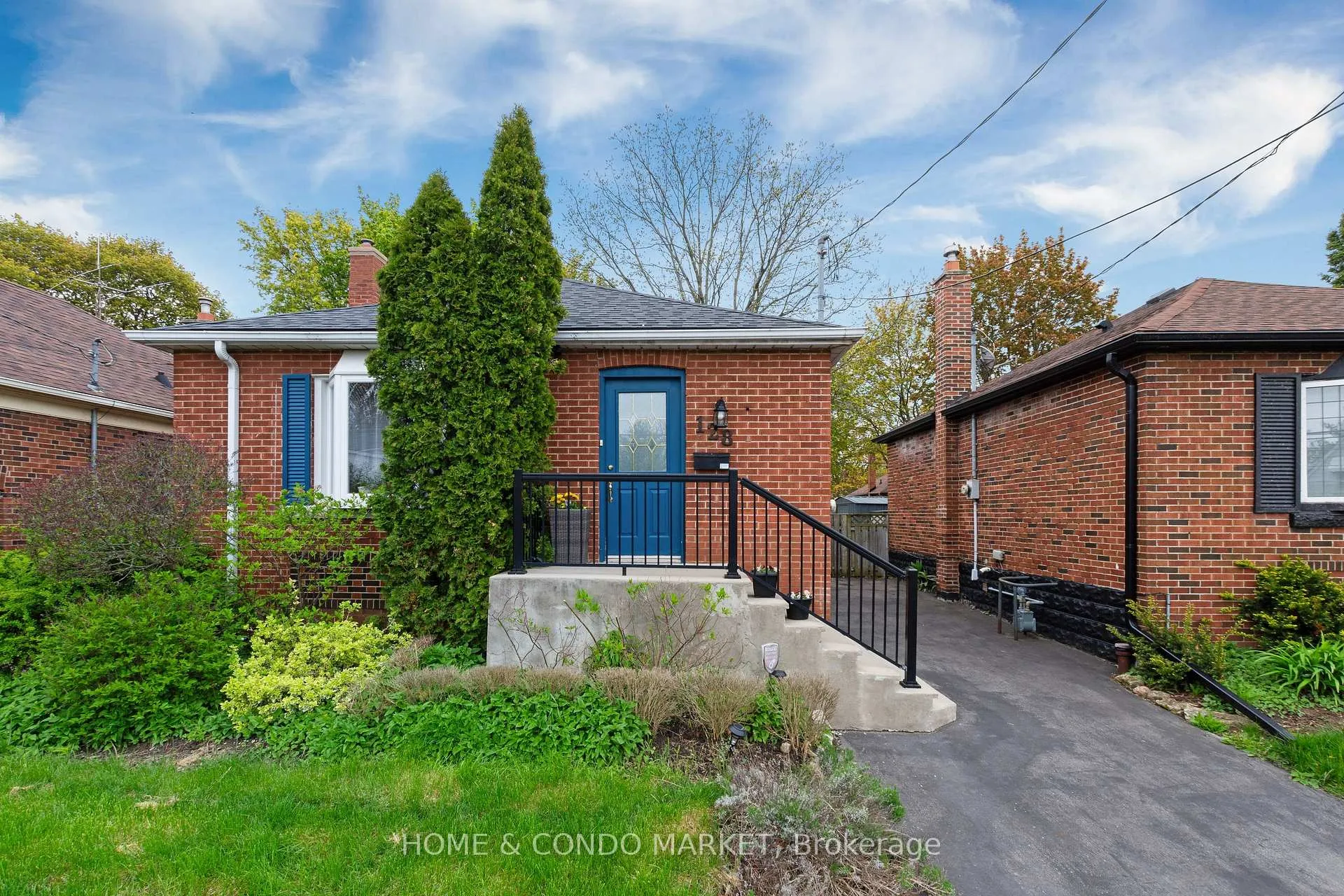 Photo 1 of 128 Bond Street N, Hamilton, Westdale — HOMEH