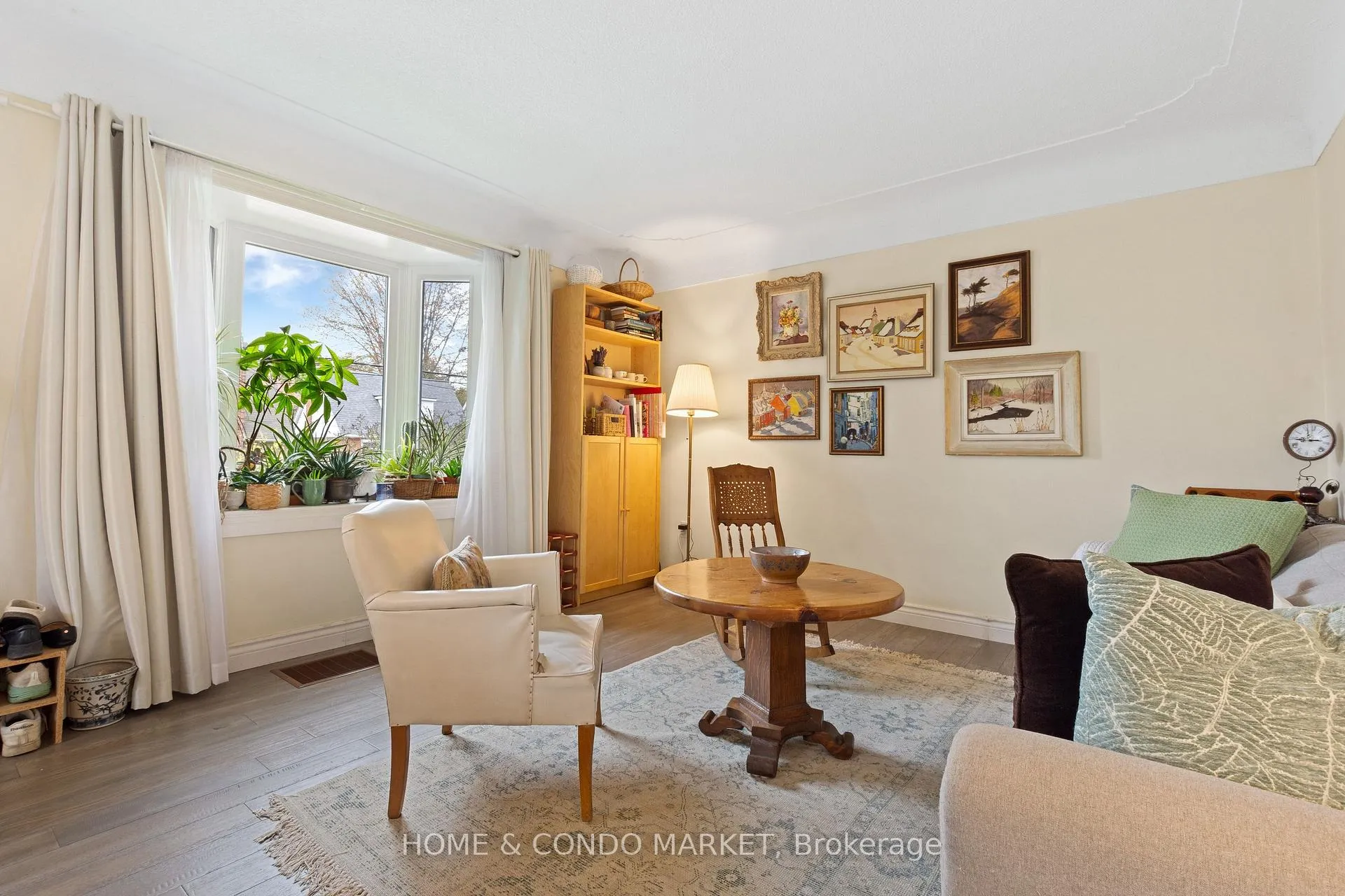 Photo 5 of 128 Bond Street N, Hamilton, Westdale — HOMEH