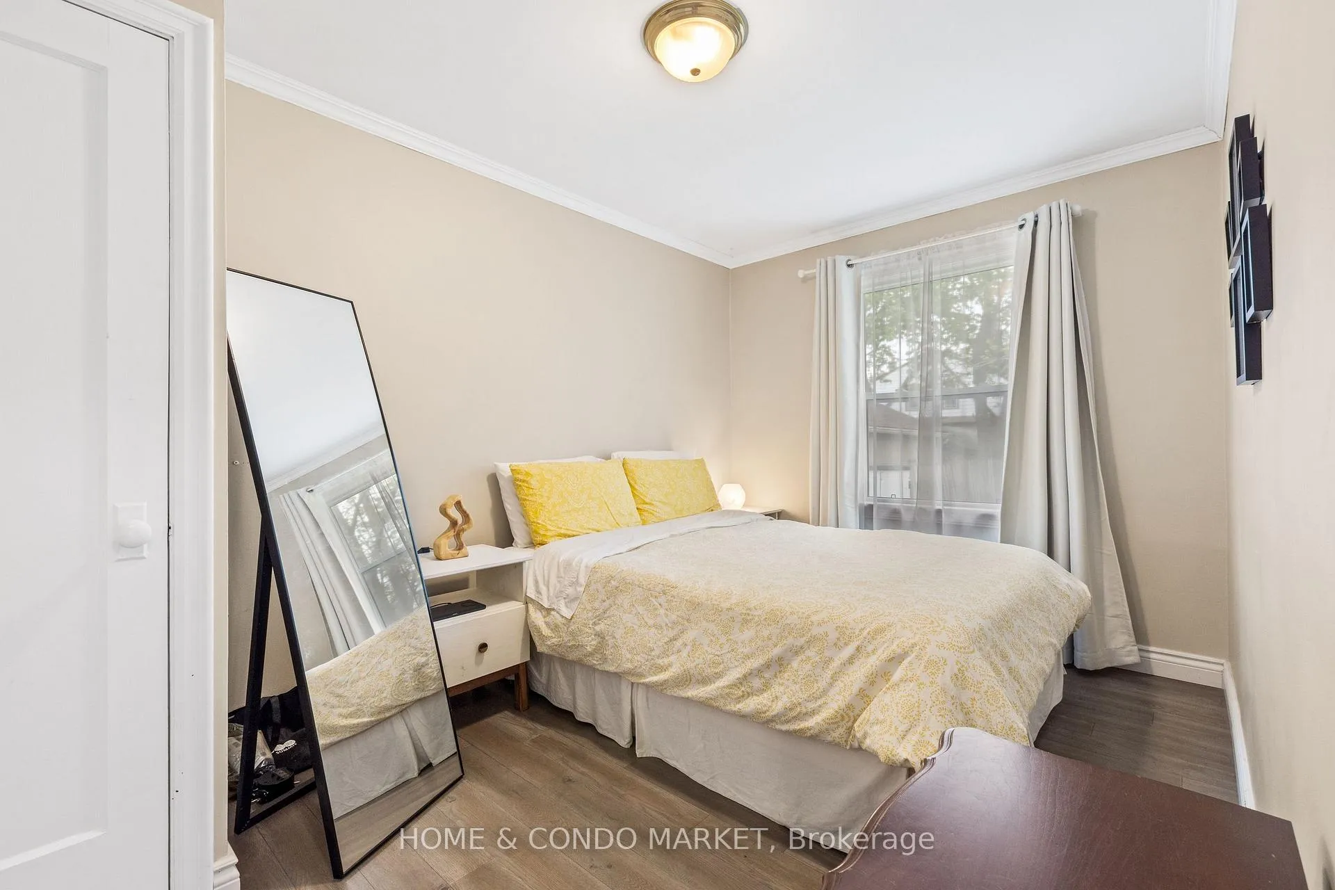 Photo 10 of 128 Bond Street N, Hamilton, Westdale — HOMEH