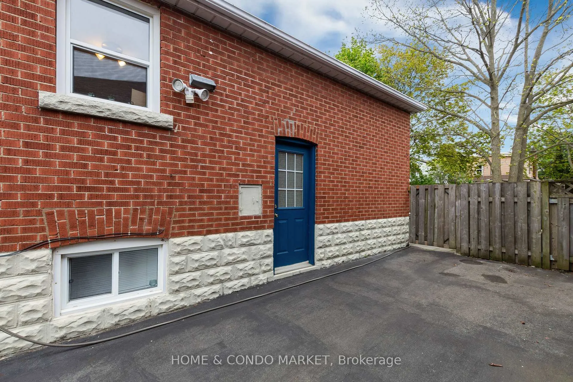 Photo 21 of 128 Bond Street N, Hamilton, Westdale — HOMEH
