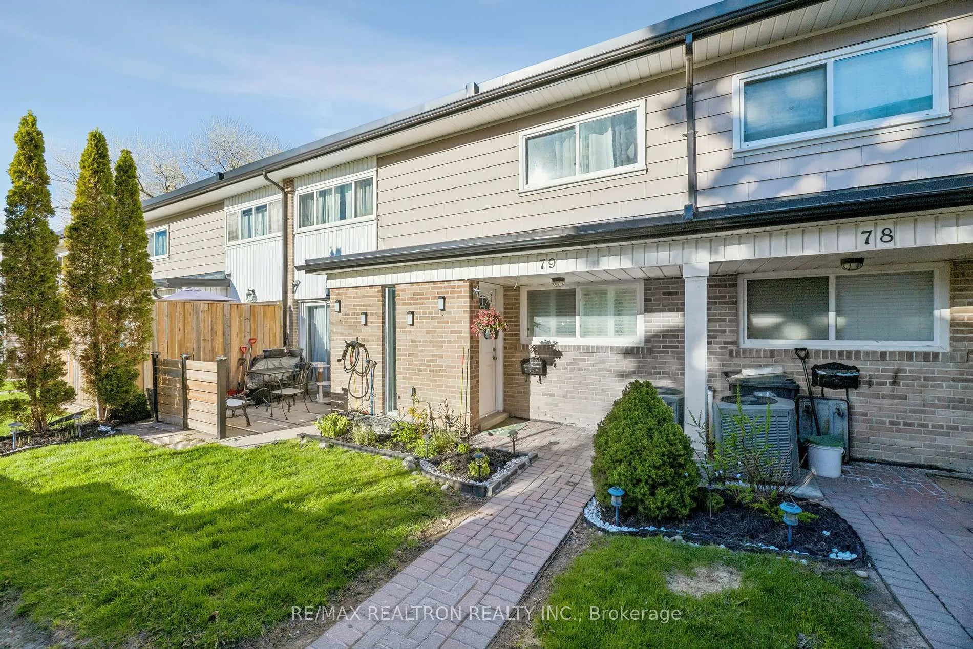 Photo 1 of Unit 79, 925 Bayly Street W, Pickering, West Shore — HOMEH