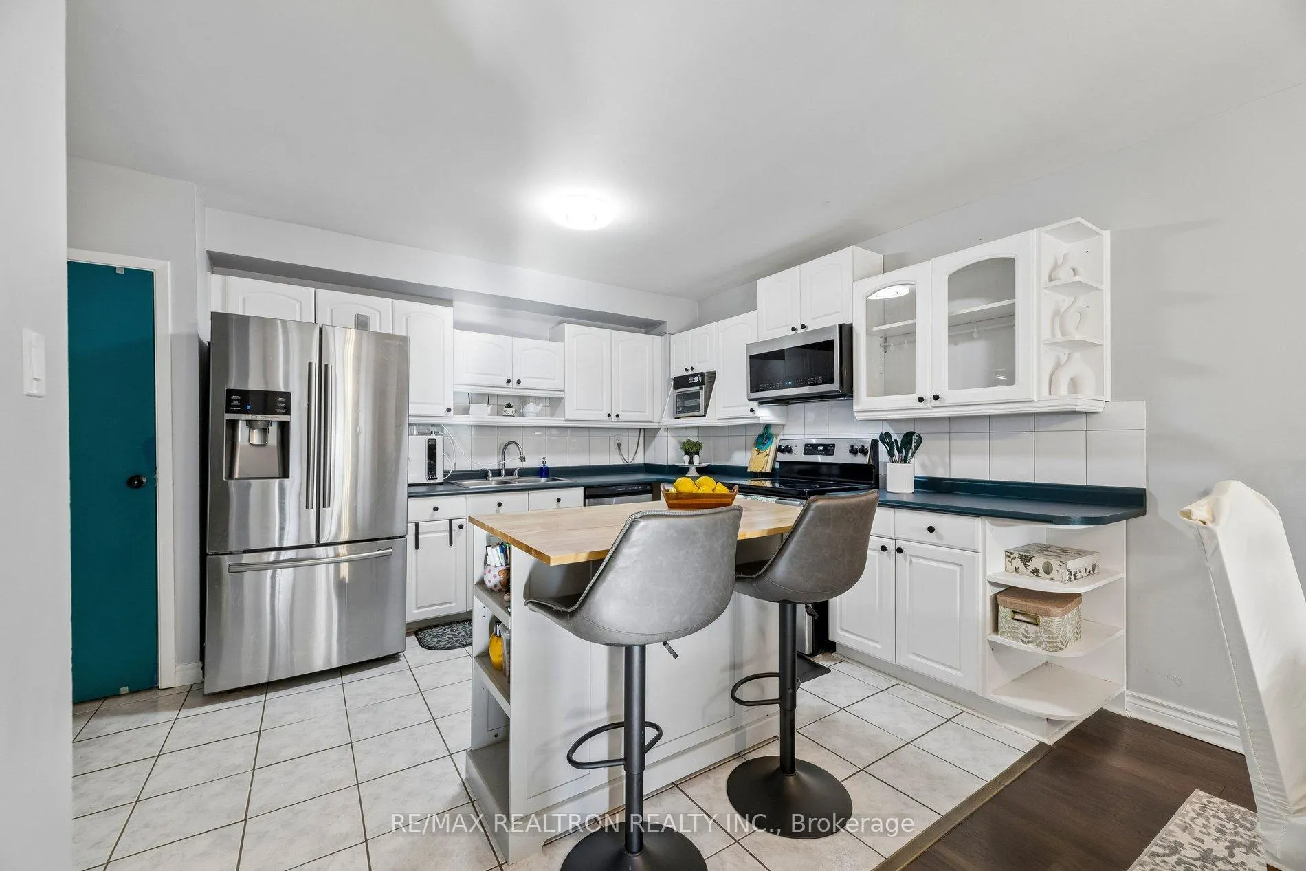 Photo 11 of Unit 79, 925 Bayly Street W, Pickering, West Shore — HOMEH