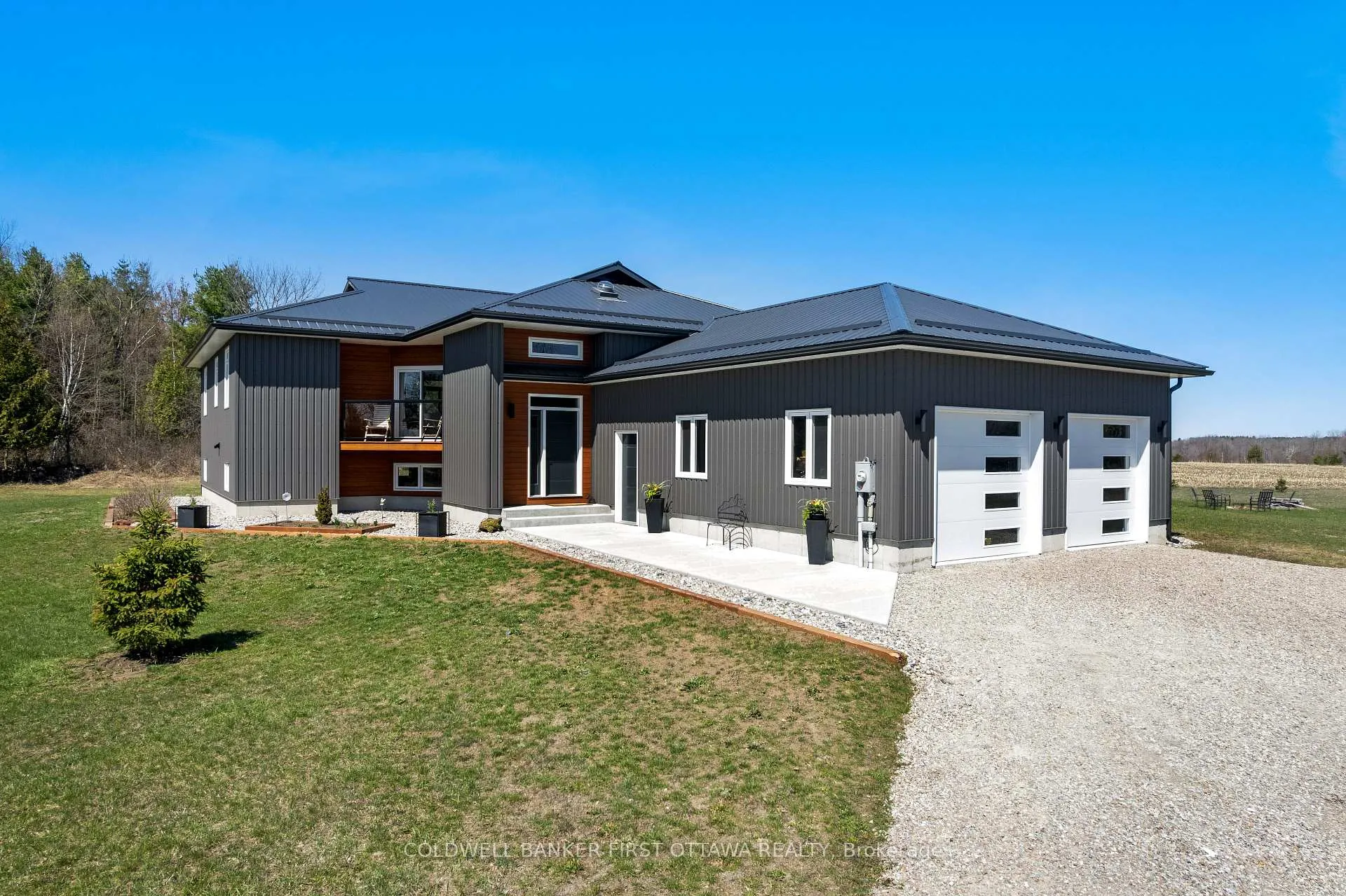 Photo 1 of 462 Althorpe Road, Tay Valley, Bathurst/Burgess & Sherbrooke (Bathurst) Twp — HOMEH