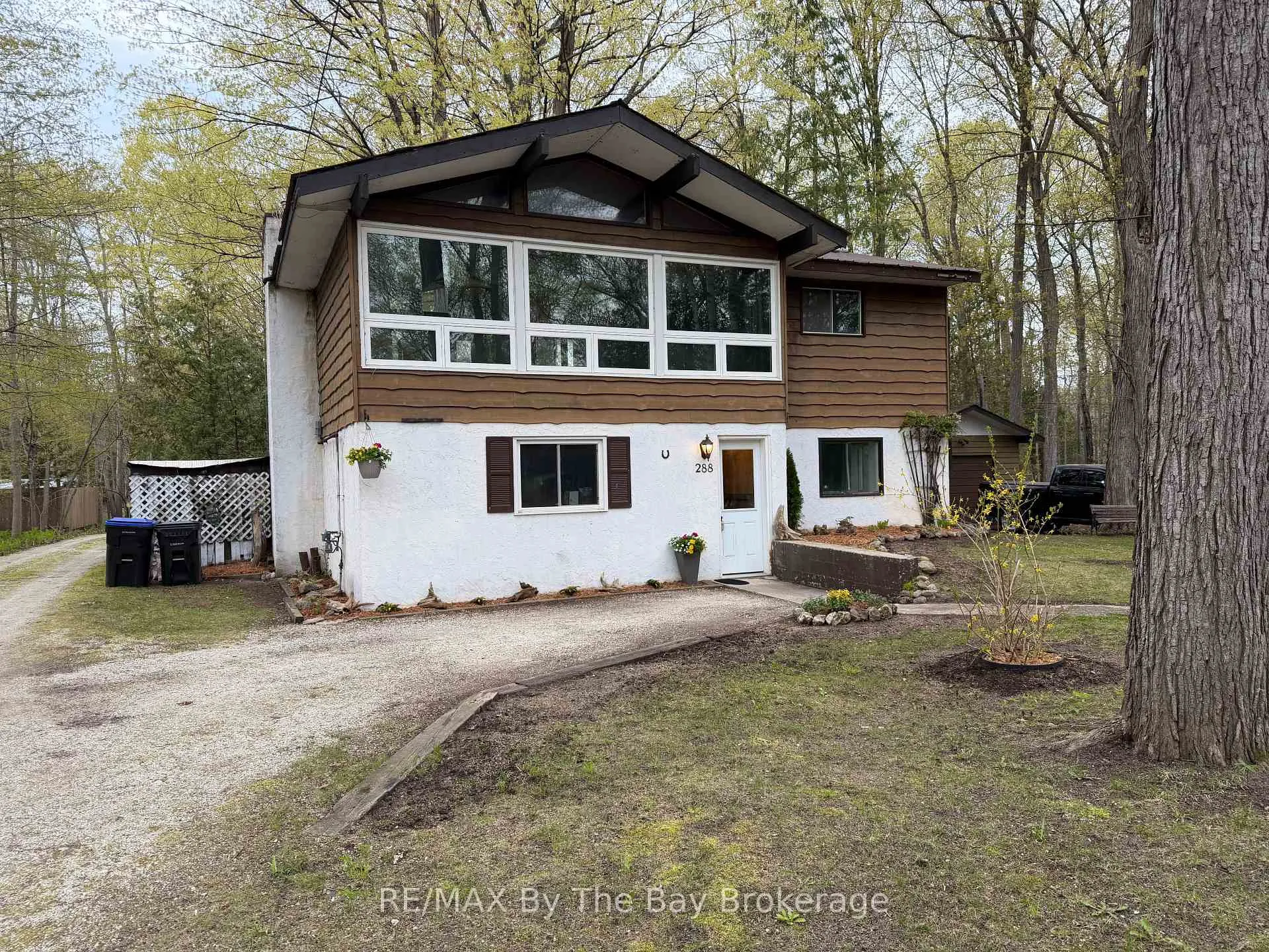 Photo 1 of 288 Knox Road E, Wasaga Beach — HOMEH