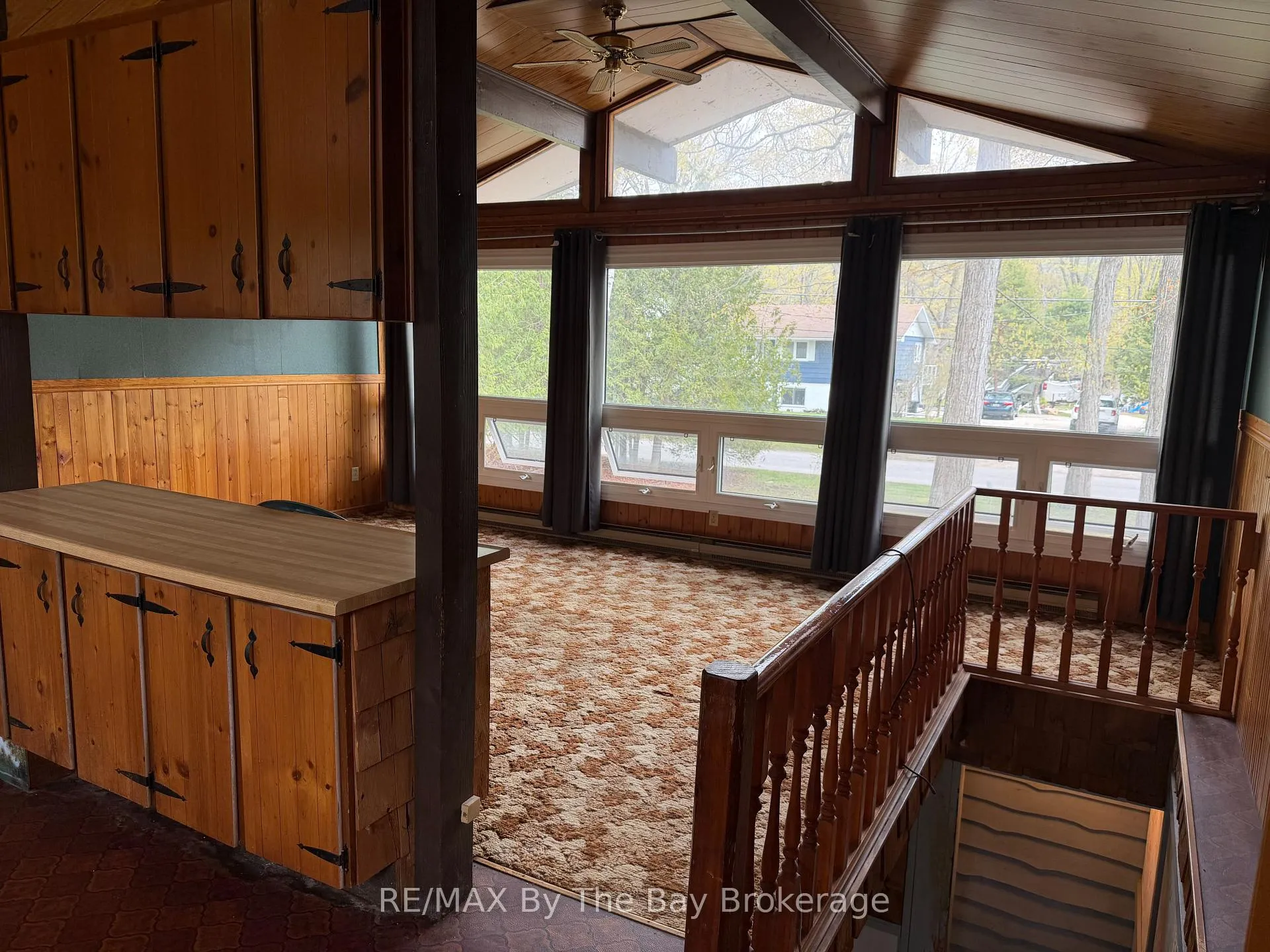 Photo 5 of 288 Knox Road E, Wasaga Beach — HOMEH