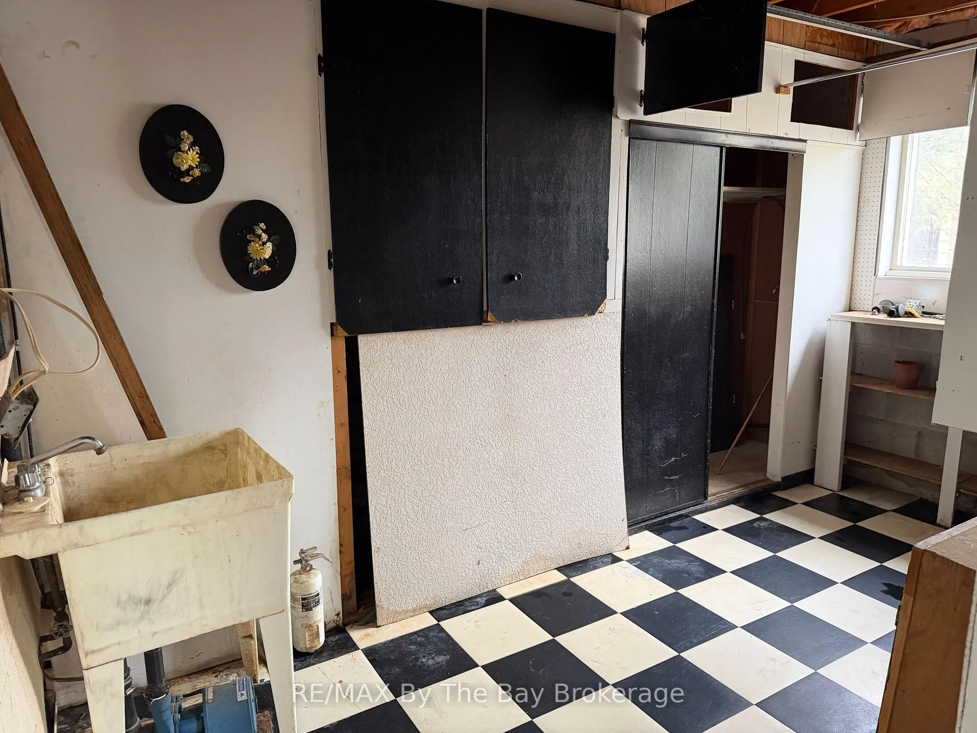 Photo 16 of 288 Knox Road E, Wasaga Beach — HOMEH
