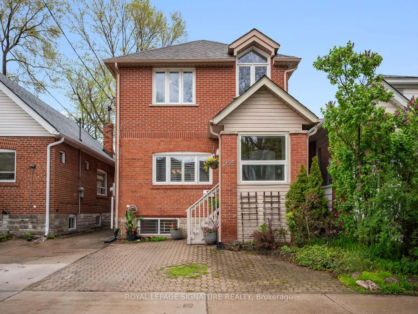 Front of 995 Greenwood Avenue