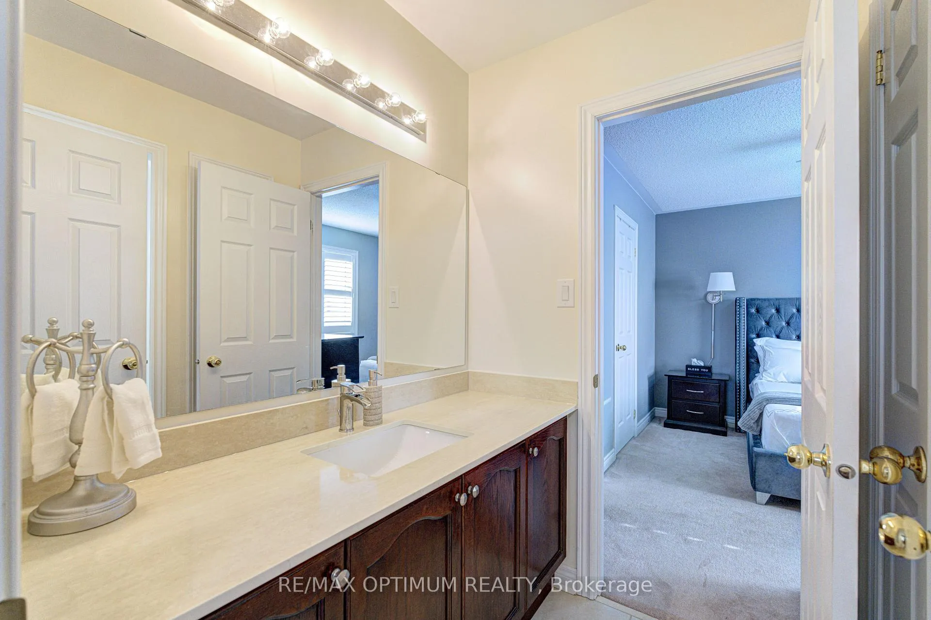 Photo 25 of 30 Sorbonne Drive, Brampton, Vales of Castlemore North — HOMEH