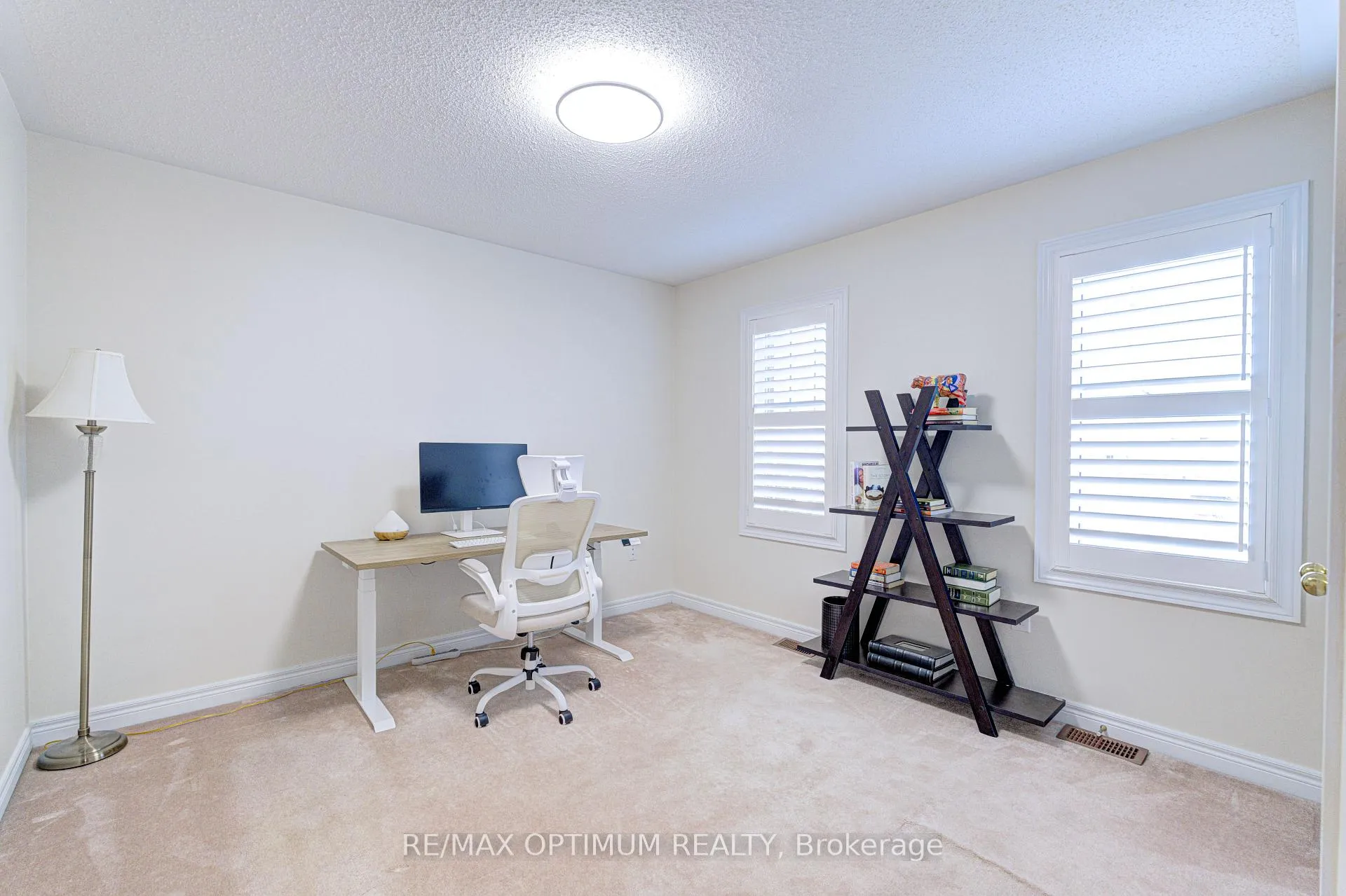 Photo 28 of 30 Sorbonne Drive, Brampton, Vales of Castlemore North — HOMEH