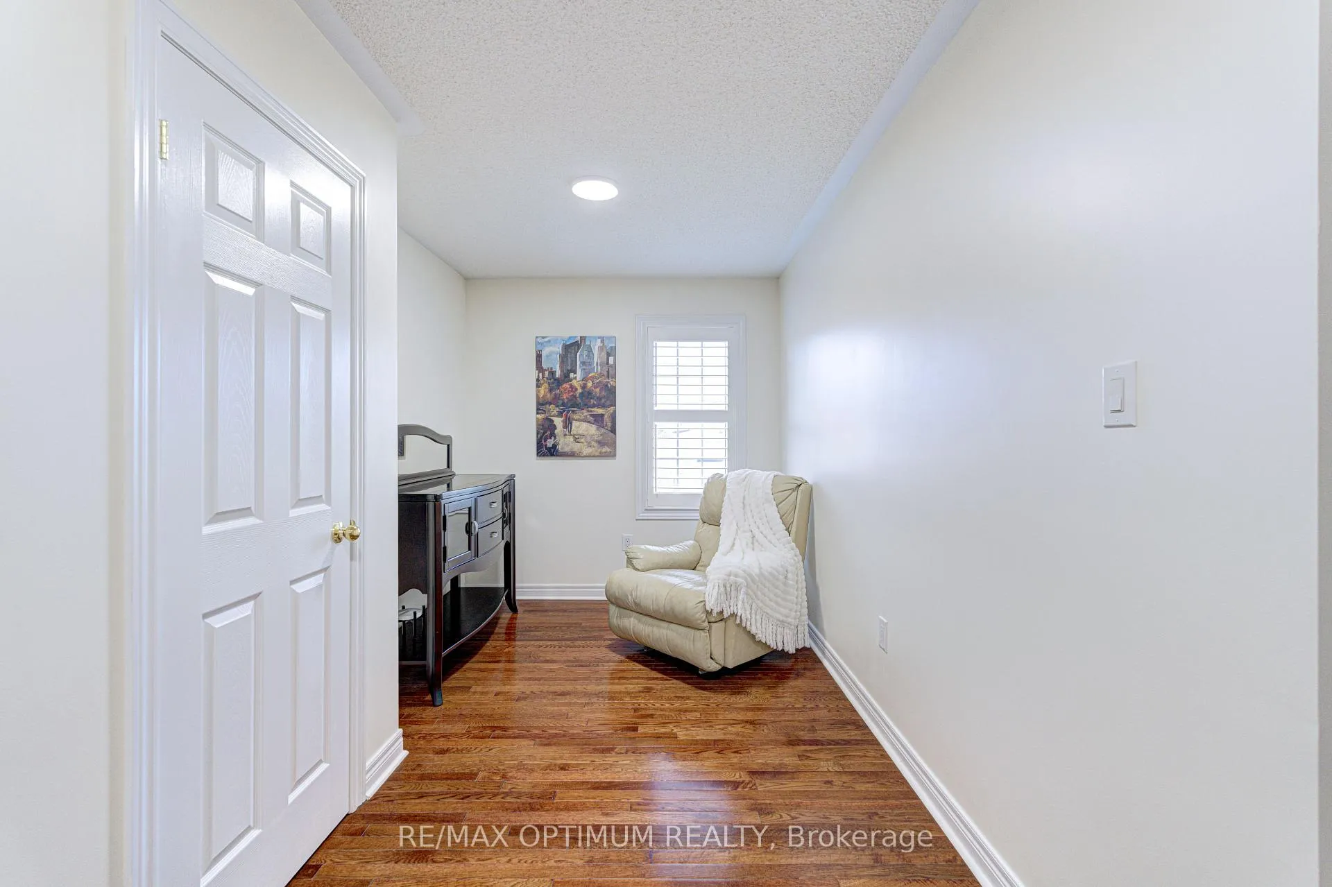 Photo 37 of 30 Sorbonne Drive, Brampton, Vales of Castlemore North — HOMEH