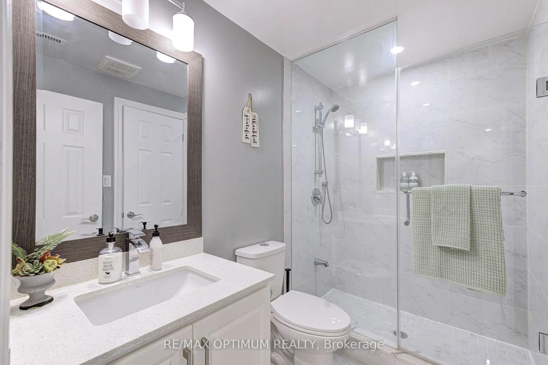 Photo 44 of 30 Sorbonne Drive, Brampton, Vales of Castlemore North — HOMEH