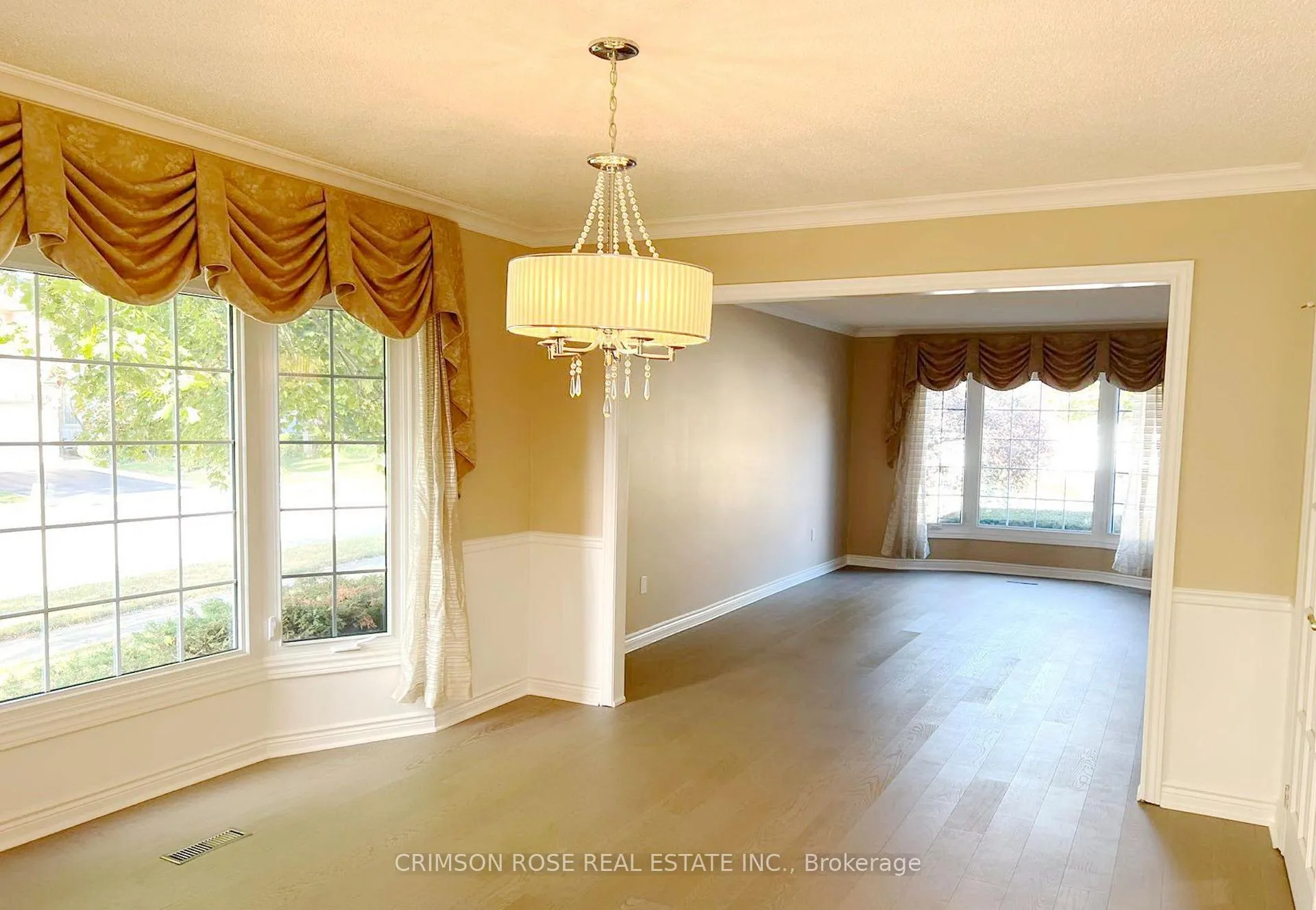 Photo 9 of 2037 Schoolmaster Circle, Oakville, Glen Abbey — HOMEH