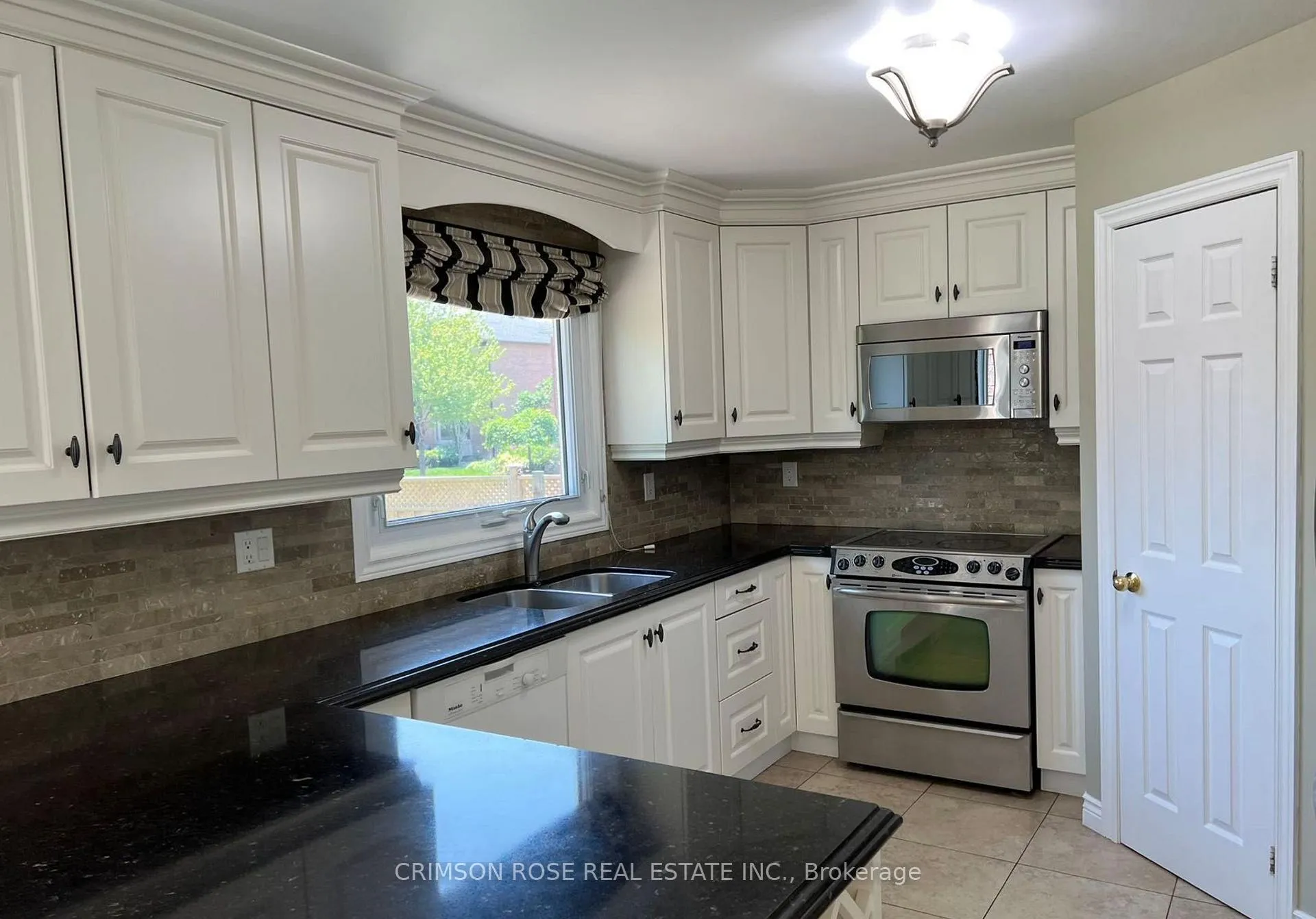 Photo 15 of 2037 Schoolmaster Circle, Oakville, Glen Abbey — HOMEH