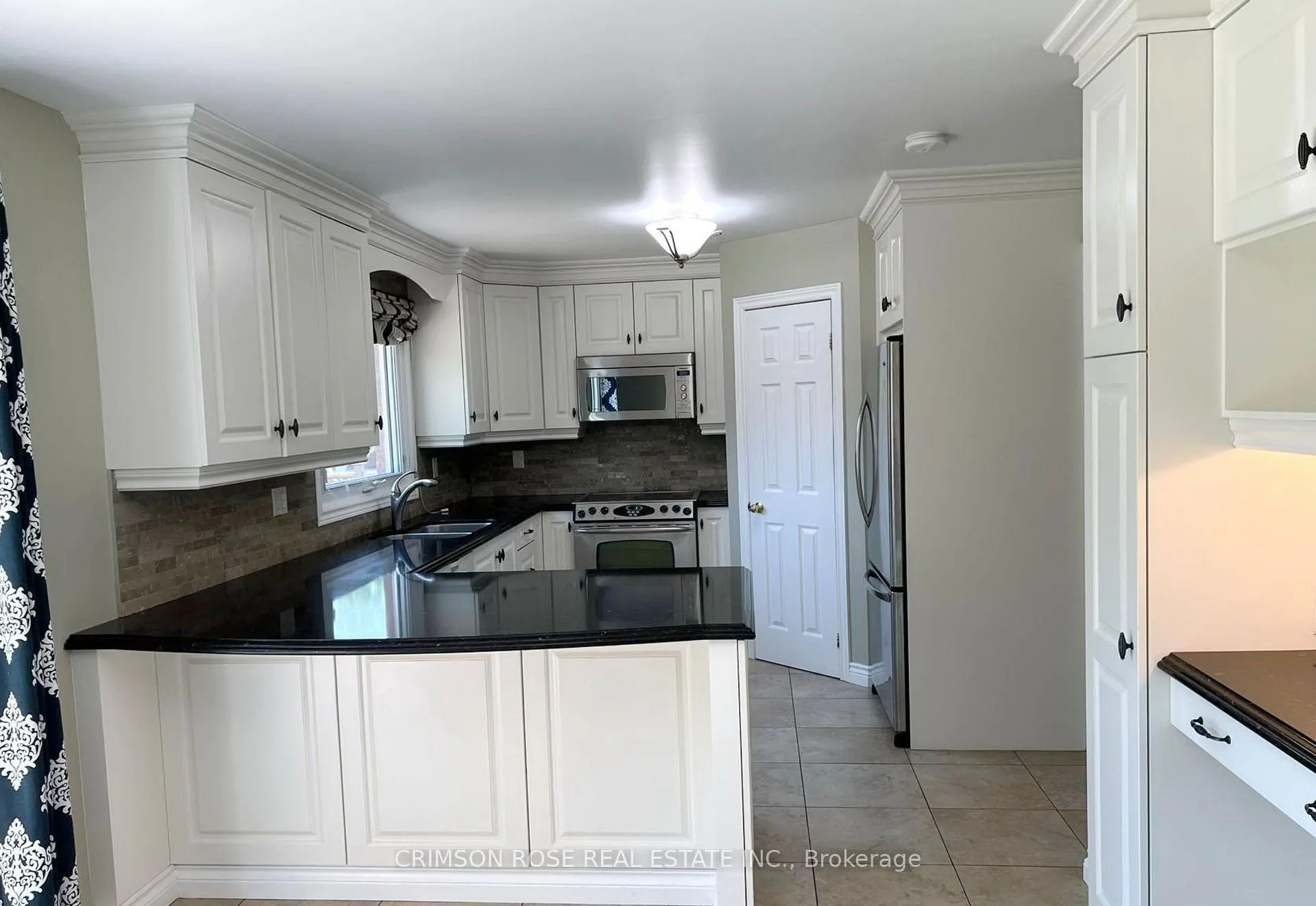 Photo 16 of 2037 Schoolmaster Circle, Oakville, Glen Abbey — HOMEH