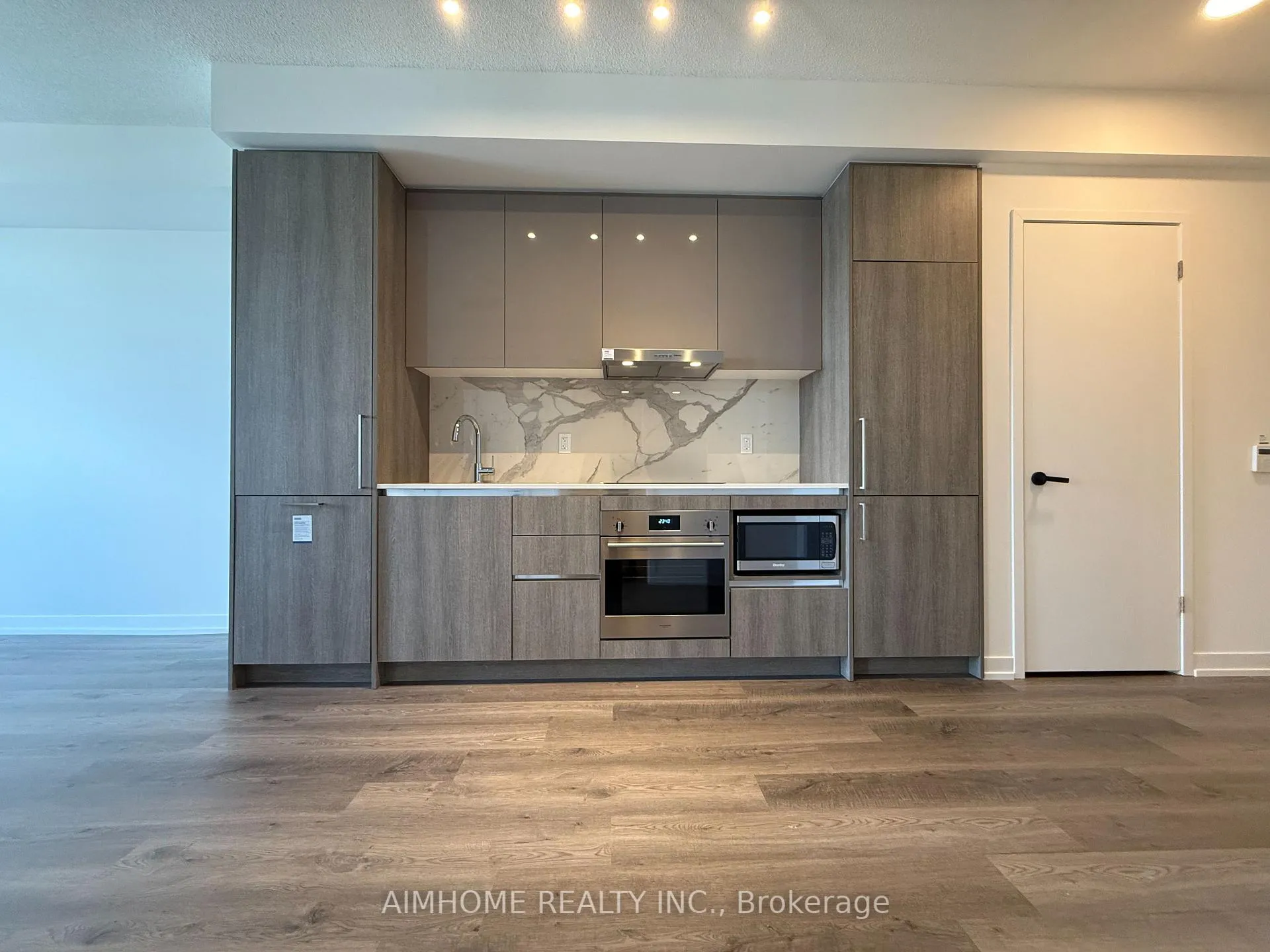 Photo 6 of Unit 4507, 195 Commerce Street, Vaughan, Vaughan Corporate Centre — HOMEH
