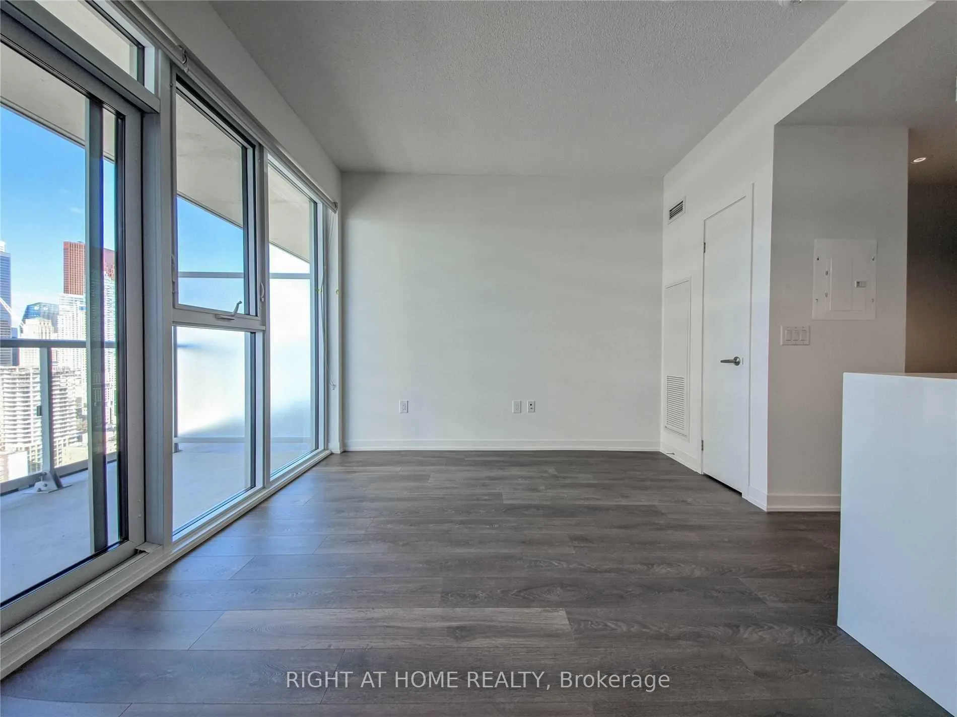 Photo 3 of Unit 615, 20 Richardson Street, Toronto, Waterfront Communities — HOMEH