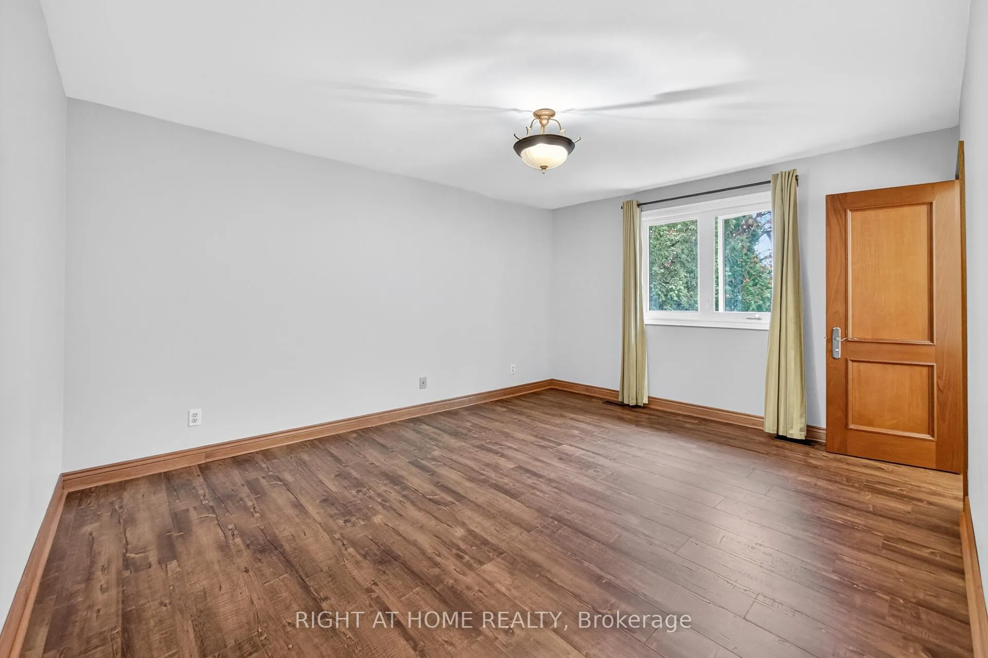 Photo 20 of 20 Pine Ridge Lane, Brampton, Brampton East — HOMEH