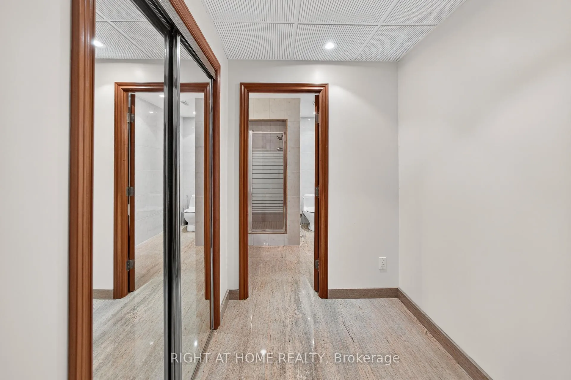 Photo 31 of 20 Pine Ridge Lane, Brampton, Brampton East — HOMEH