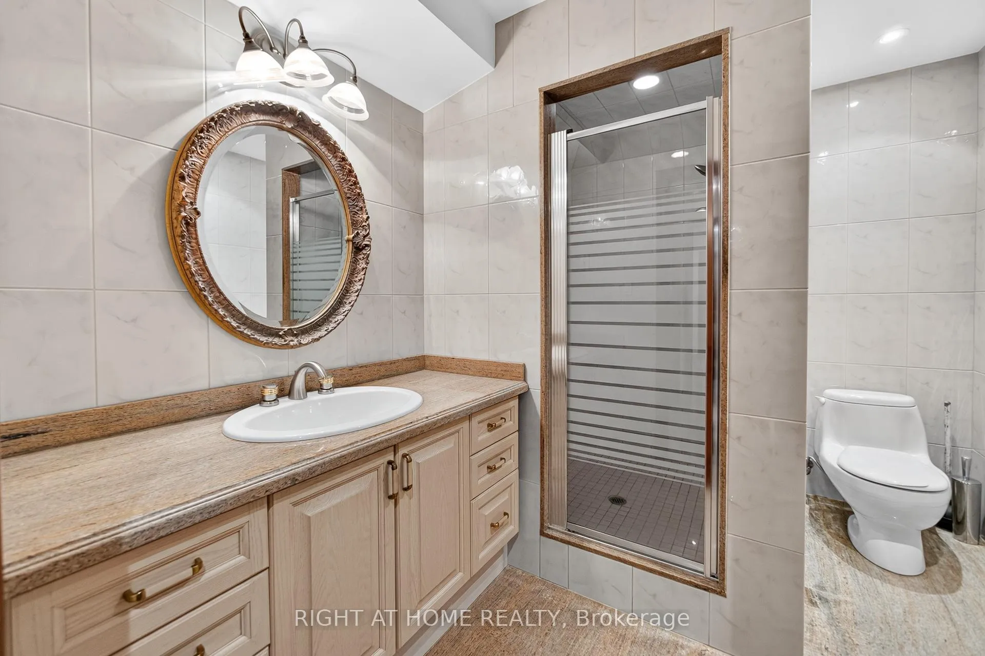 Photo 32 of 20 Pine Ridge Lane, Brampton, Brampton East — HOMEH