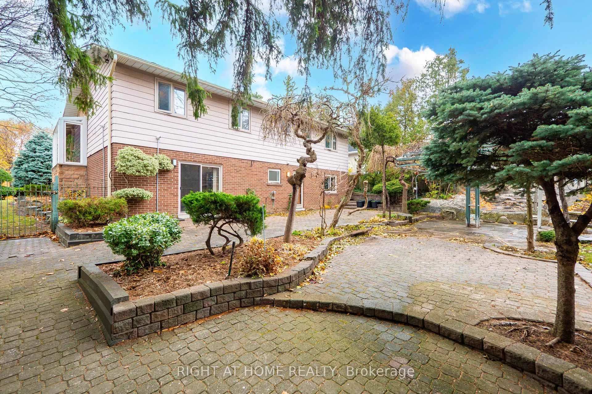 Photo 39 of 20 Pine Ridge Lane, Brampton, Brampton East — HOMEH