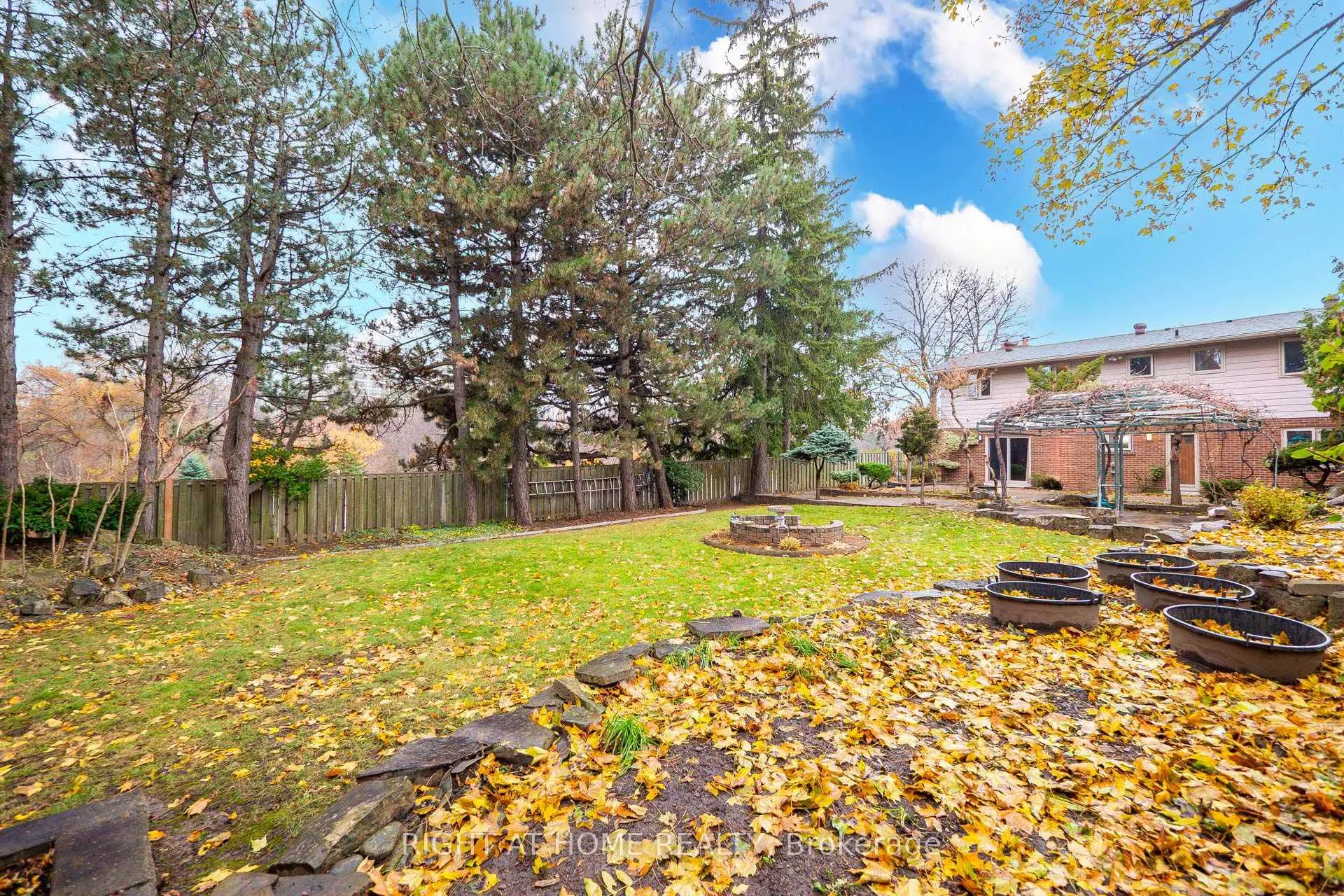 Photo 46 of 20 Pine Ridge Lane, Brampton, Brampton East — HOMEH