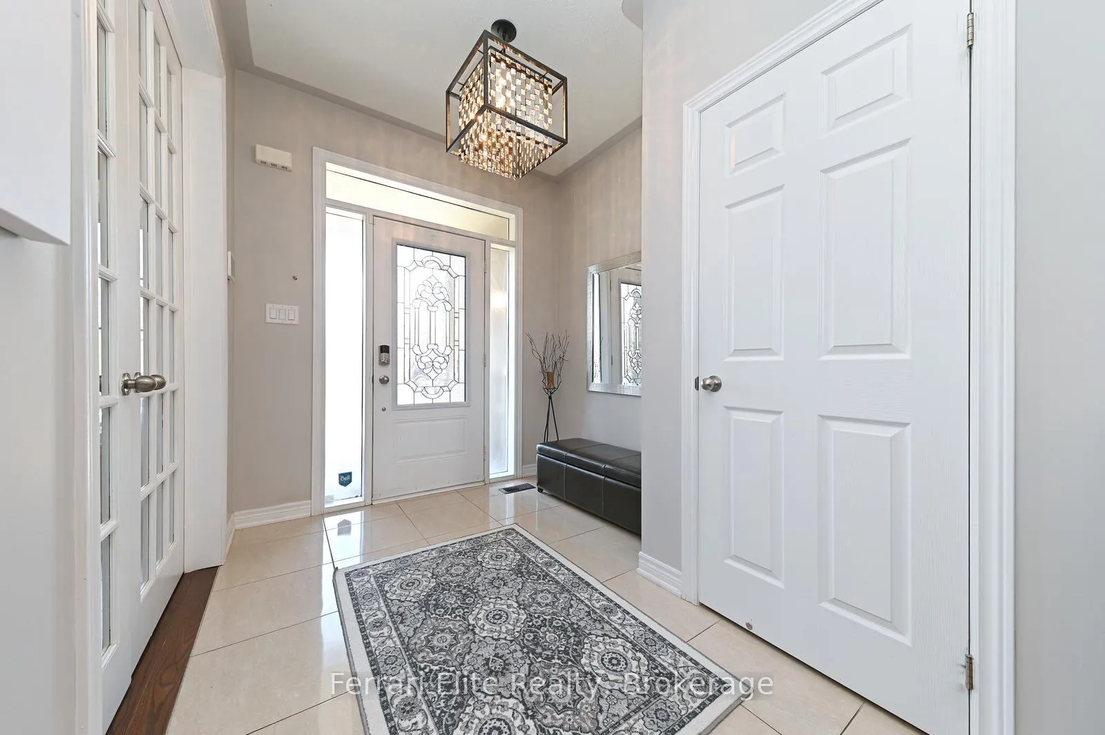 Photo 4 of 32 Copeland Crescent, Innisfil, Cookstown — HOMEH