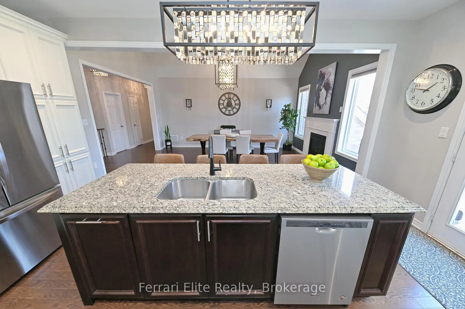 Photo 13 of 32 Copeland Crescent, Innisfil, Cookstown — HOMEH