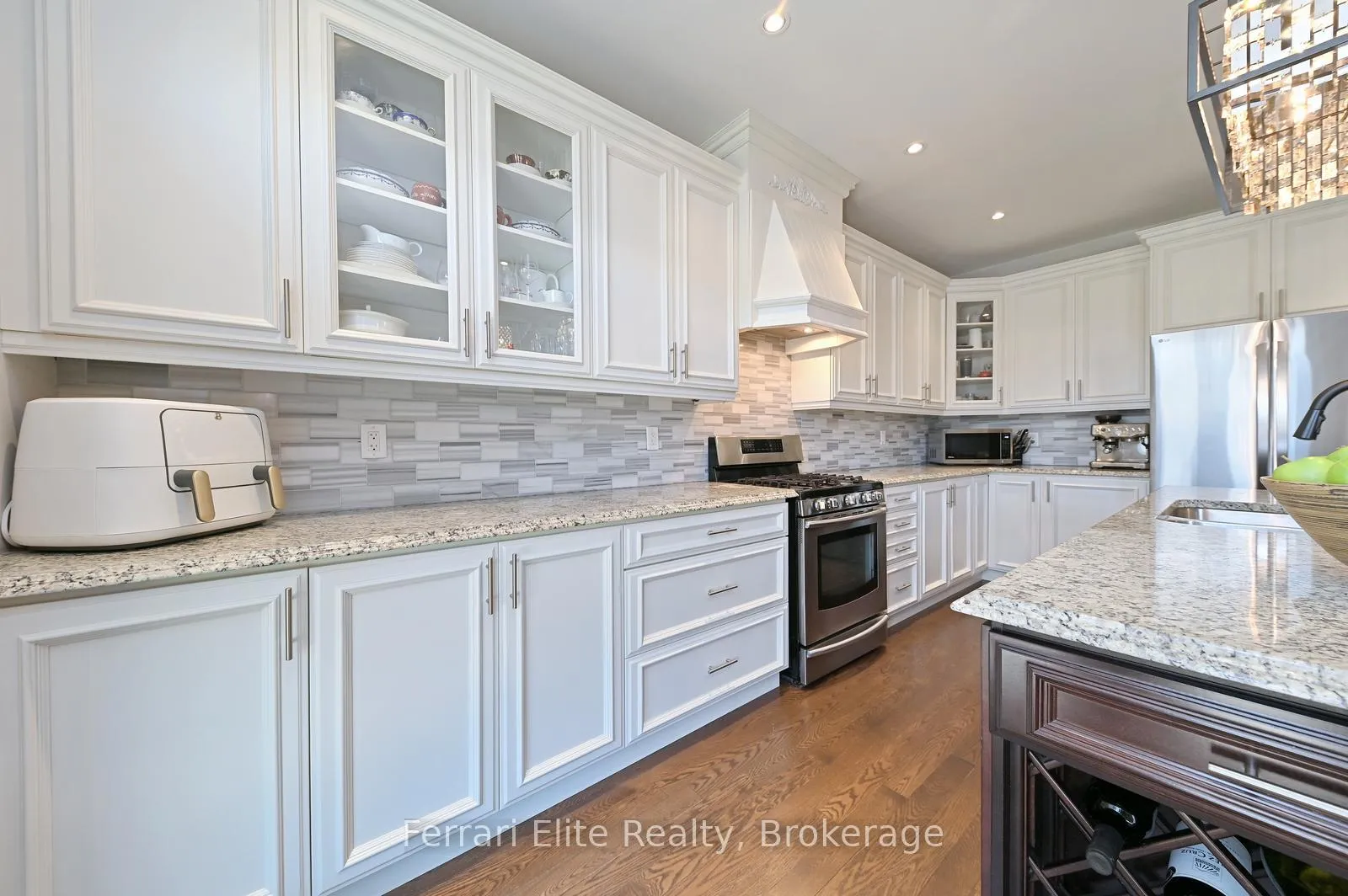 Photo 14 of 32 Copeland Crescent, Innisfil, Cookstown — HOMEH