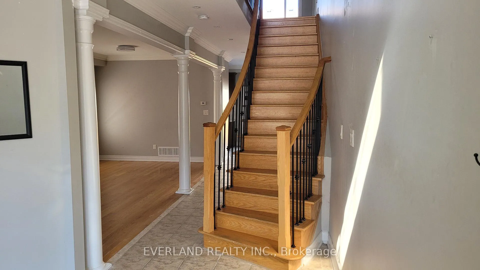 Photo 2 of 58 Casa Nova Drive, Vaughan, Vellore Village — HOMEH
