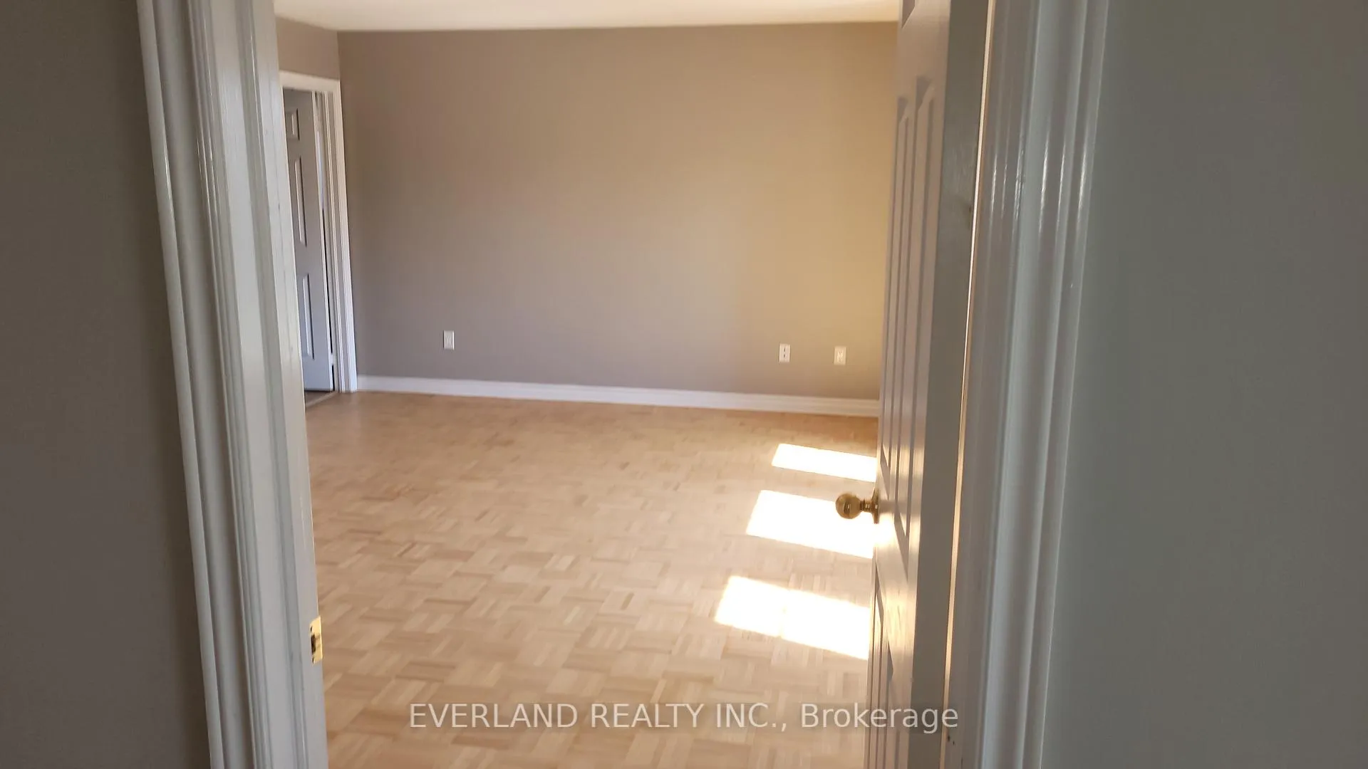 Photo 15 of 58 Casa Nova Drive, Vaughan, Vellore Village — HOMEH