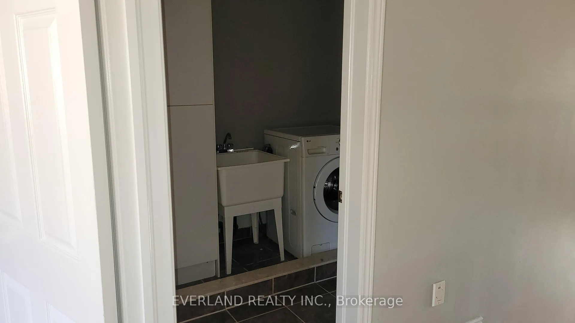 Photo 19 of 58 Casa Nova Drive, Vaughan, Vellore Village — HOMEH