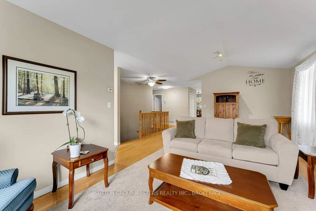 Photo 6 of 530 Sackville Crescent, Kingston, City Southwest — HOMEH