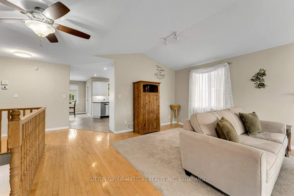 Photo 9 of 530 Sackville Crescent, Kingston, City Southwest — HOMEH