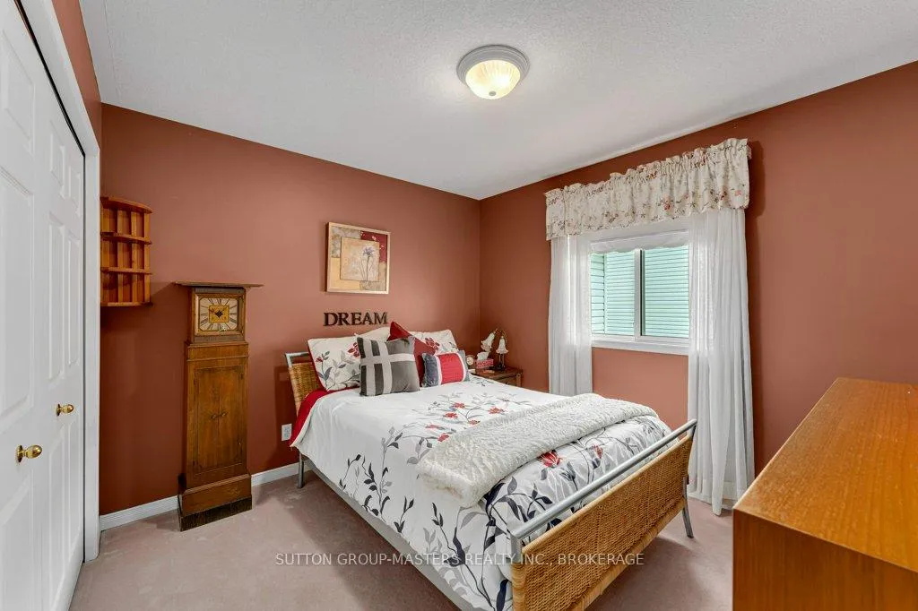 Photo 18 of 530 Sackville Crescent, Kingston, City Southwest — HOMEH