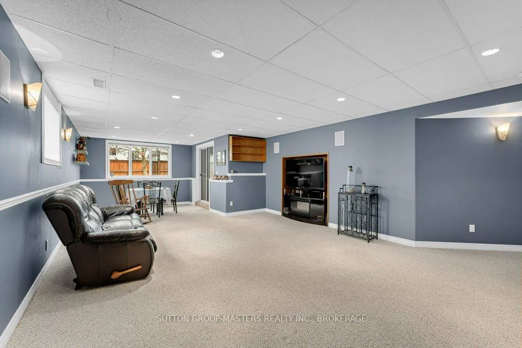 Photo 25 of 530 Sackville Crescent, Kingston, City Southwest — HOMEH