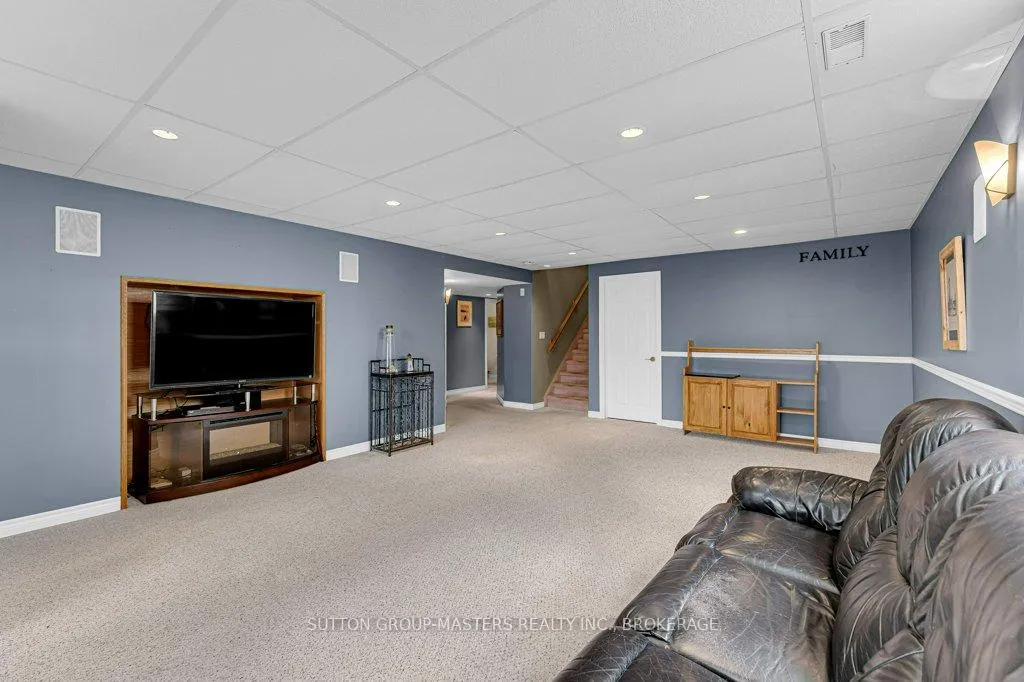 Photo 27 of 530 Sackville Crescent, Kingston, City Southwest — HOMEH