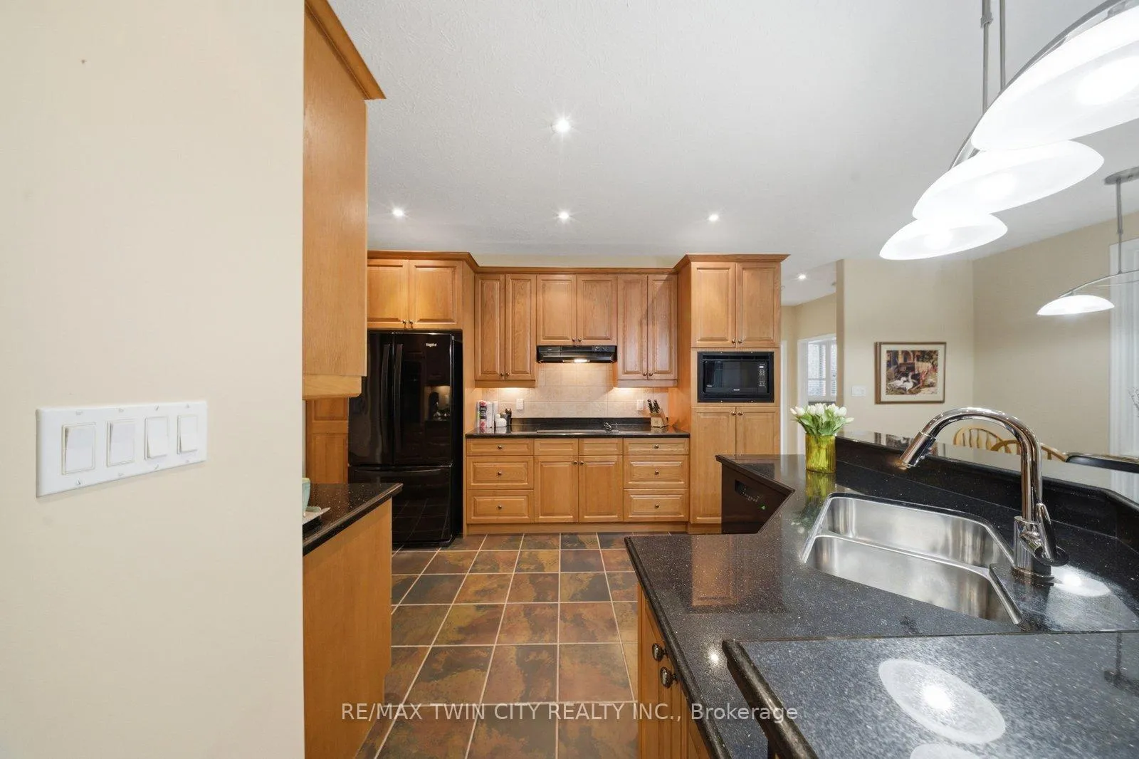 Photo 12 of 74 Franklin Street, Brantford, Henderson-Sky Acres — HOMEH