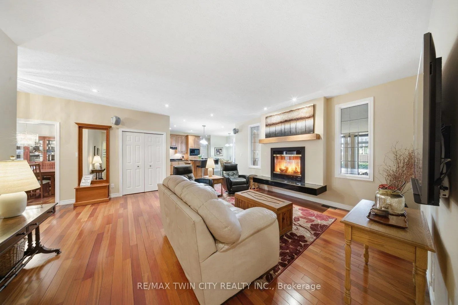 Photo 17 of 74 Franklin Street, Brantford, Henderson-Sky Acres — HOMEH