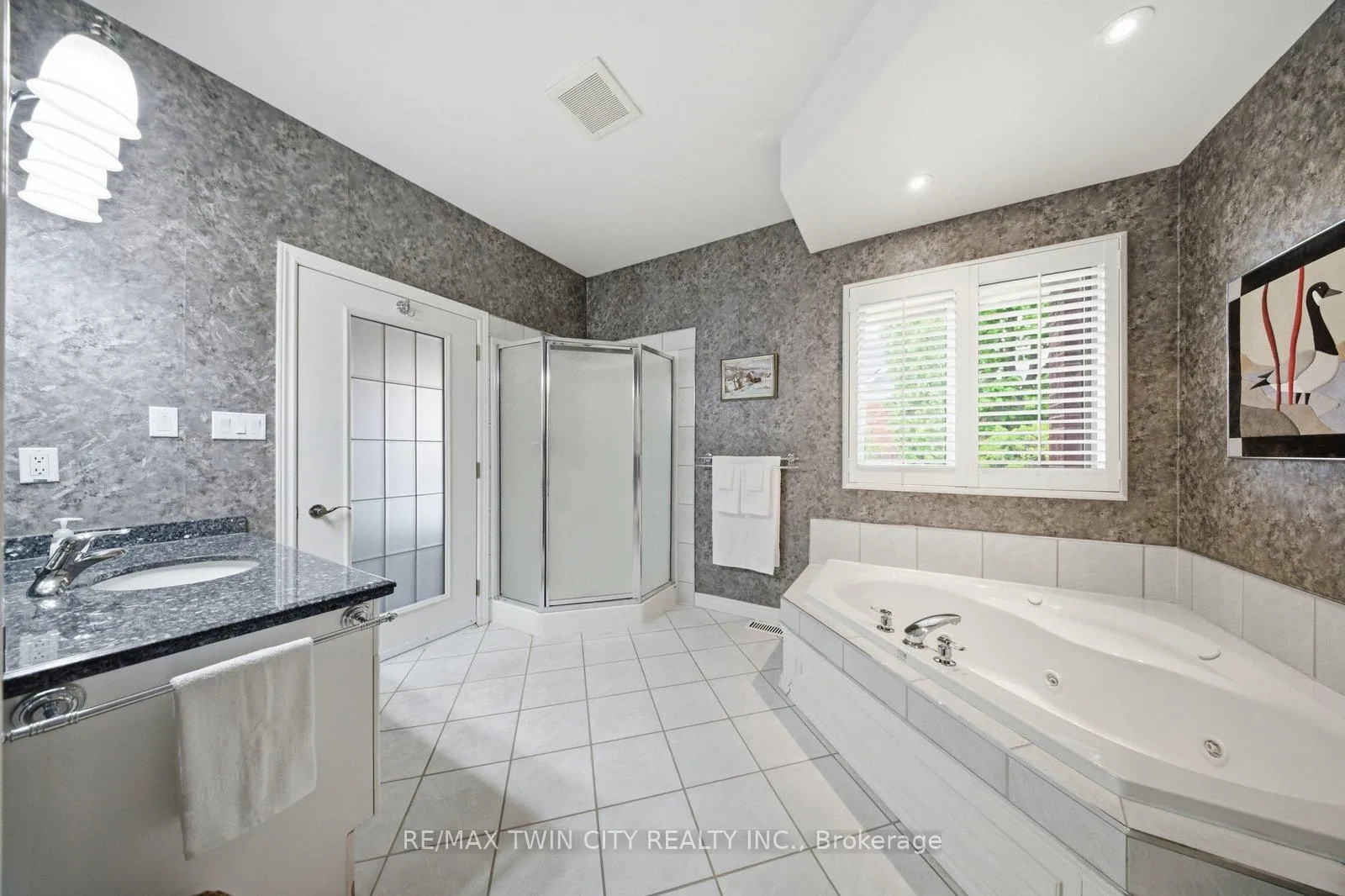 Photo 22 of 74 Franklin Street, Brantford, Henderson-Sky Acres — HOMEH