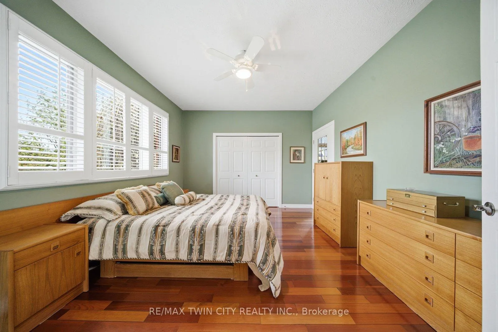 Photo 23 of 74 Franklin Street, Brantford, Henderson-Sky Acres — HOMEH