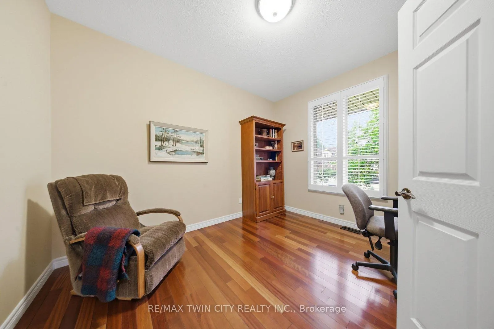 Photo 25 of 74 Franklin Street, Brantford, Henderson-Sky Acres — HOMEH