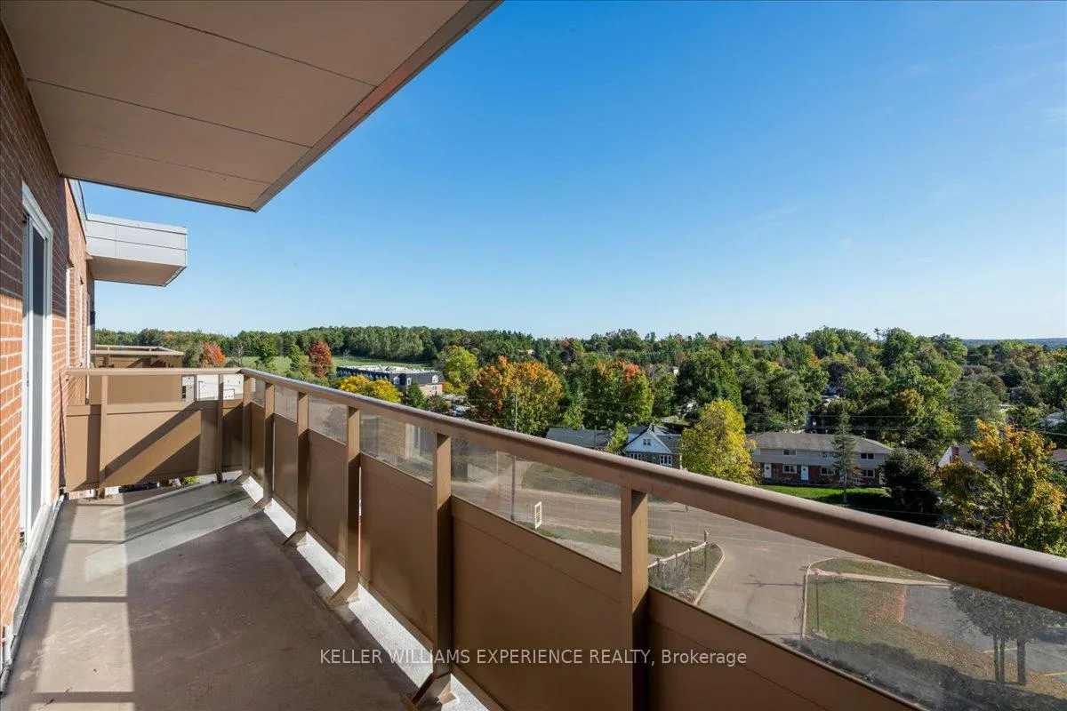 Photo 5 of Unit 804, 414 Blake Street, Barrie, Codrington — HOMEH